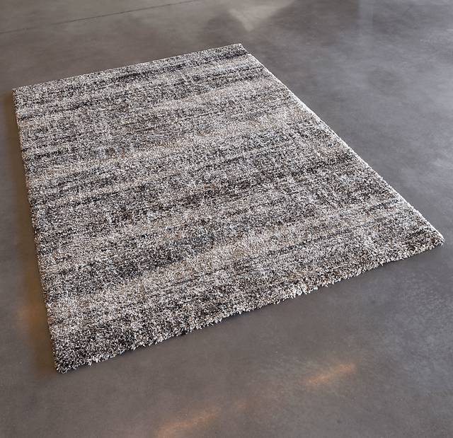 Granada Beige 5'3 x 7'6 Rug - Thumbnail - Image 2