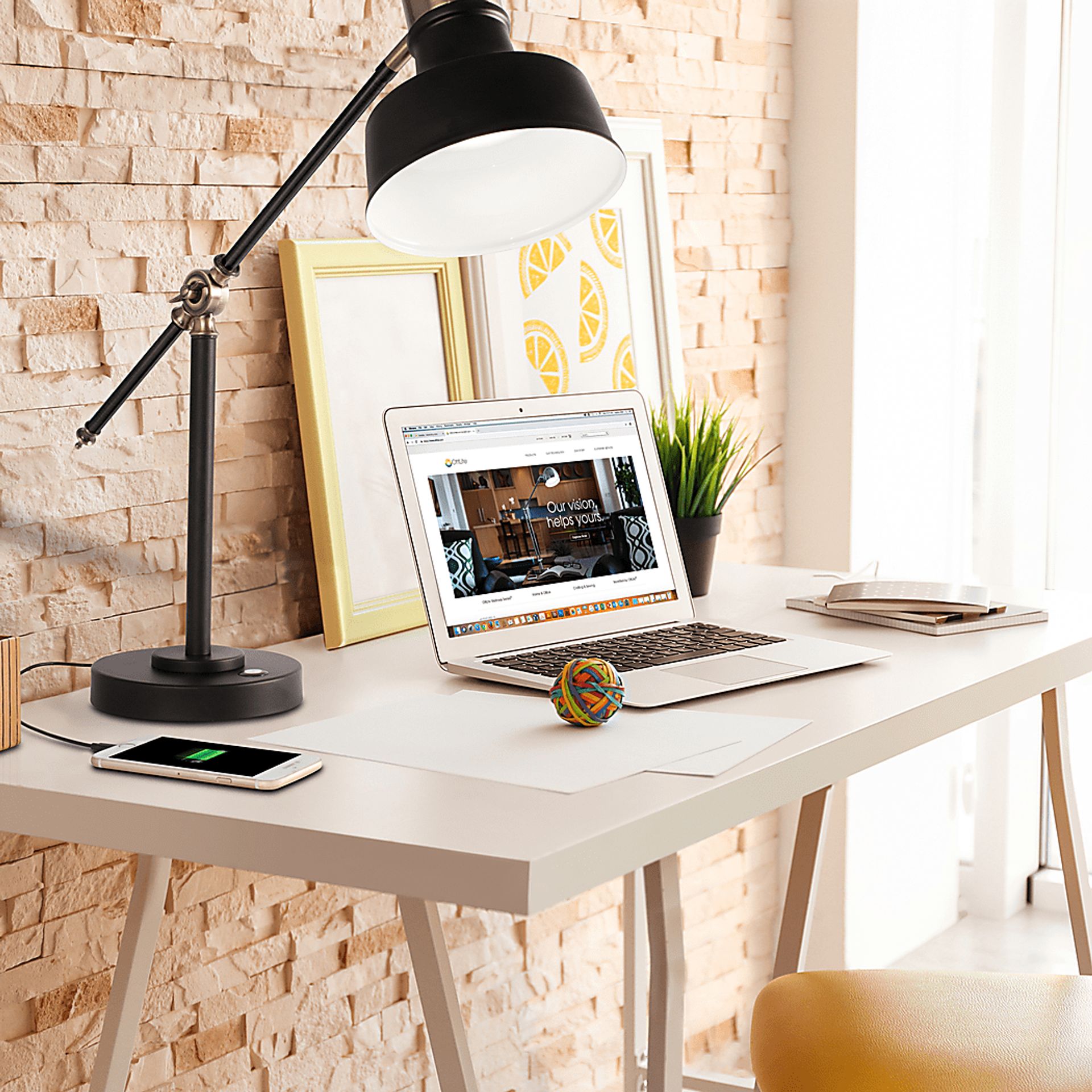 Granada Road Black Lamp - Image 5
