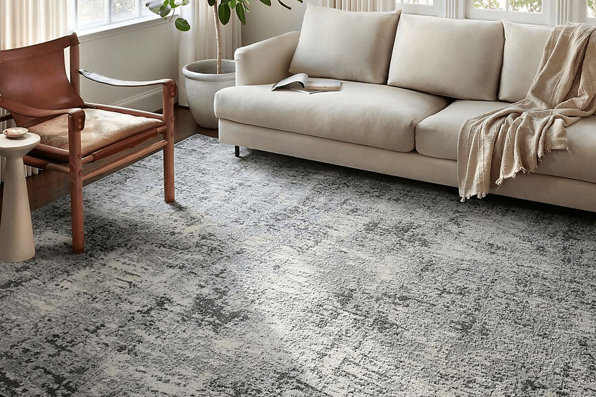 Grand Prairie Gray 5'3 x 7'7 Rug - Image 2