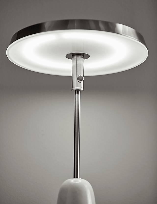 Greenwalt Gray Lamp - Thumbnail - Image 4