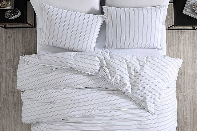 Griffian White 3 Pc King Comforter Set - Thumbnail - Image 2