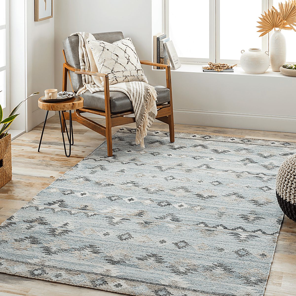 Griscom Blue Rug | Rooms to Go