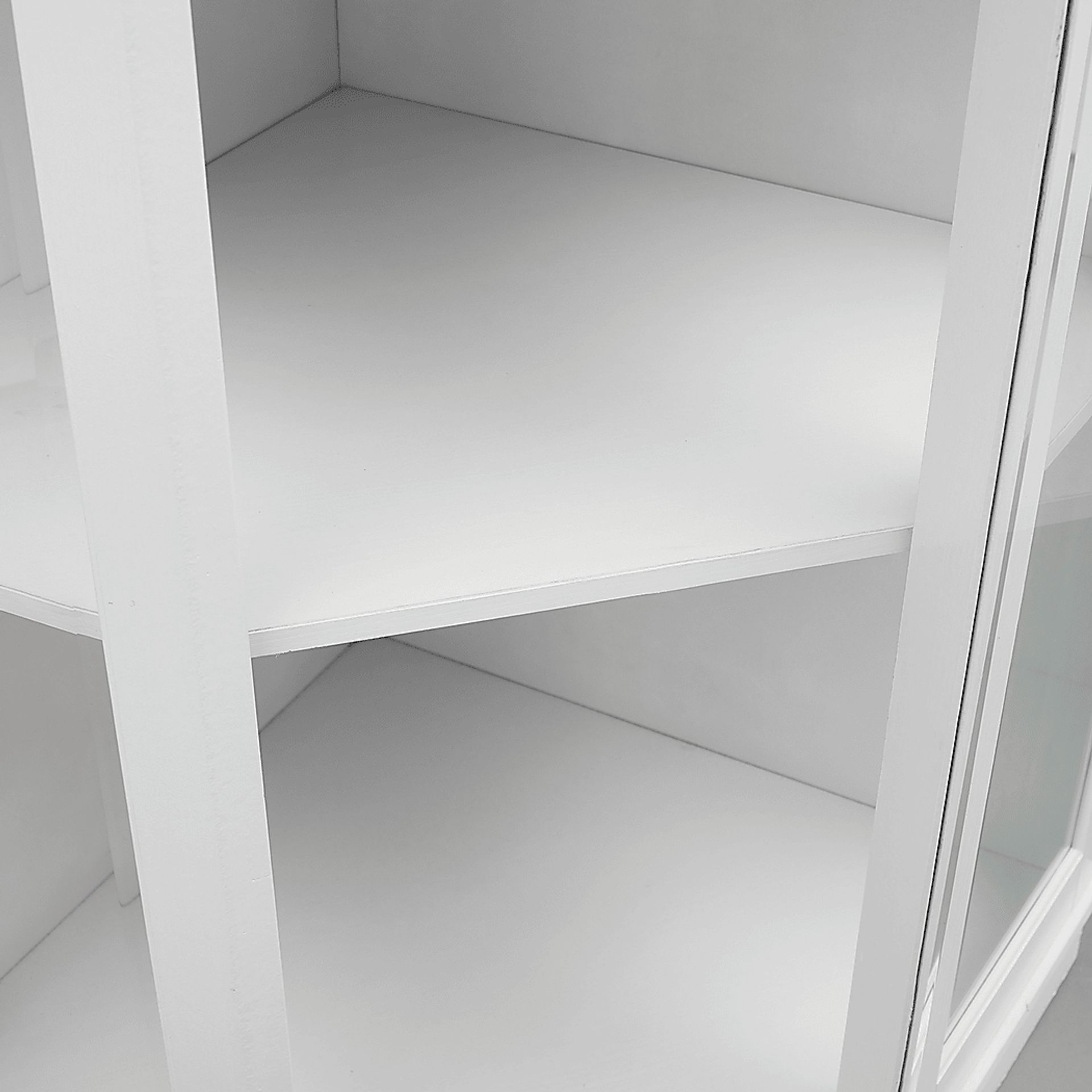 Grooveland White Bar Cabinet - Image 4