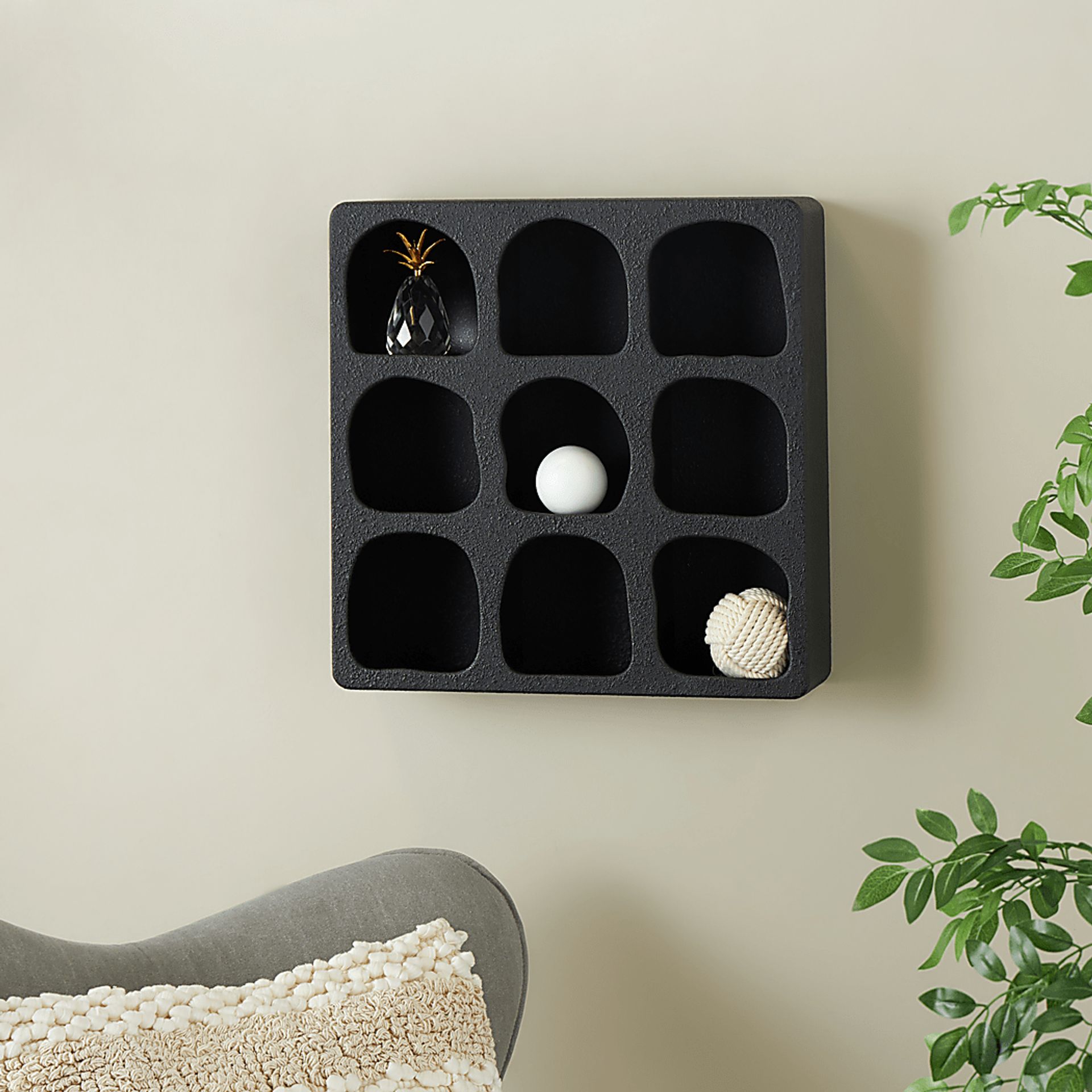 Gudin I Black Wall Shelf - Image 2