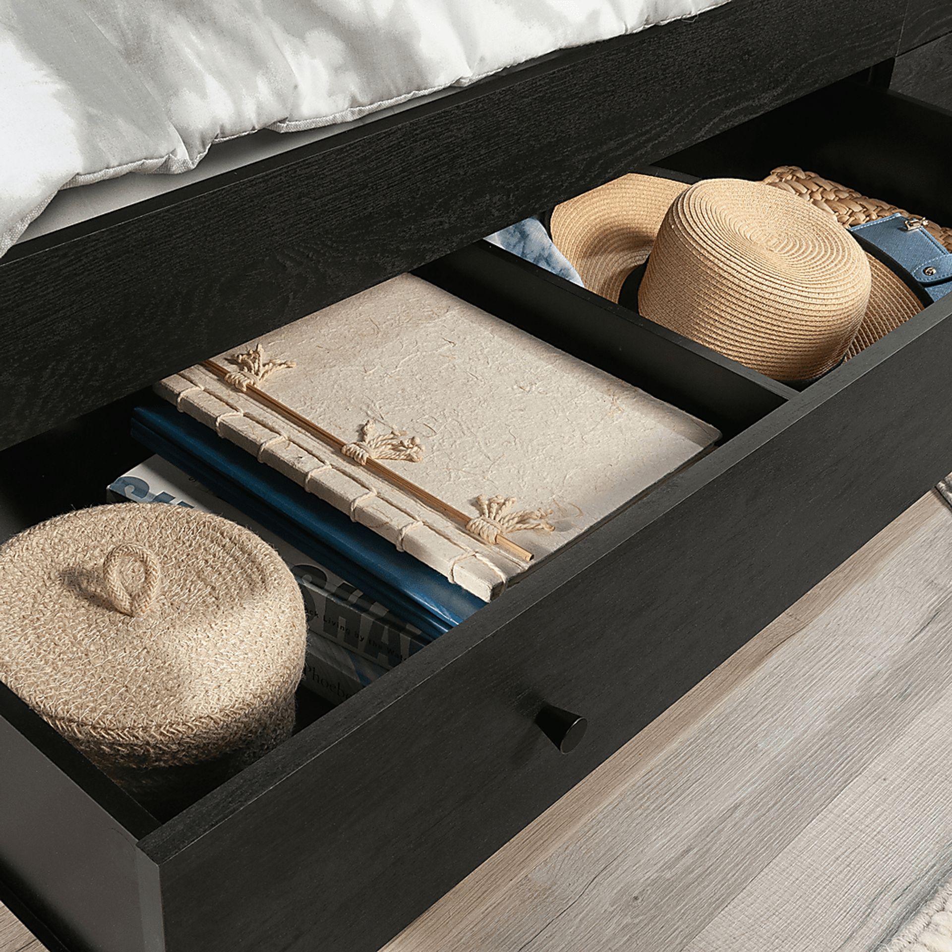 Guinn Black Queen Storage Bed - Image 3