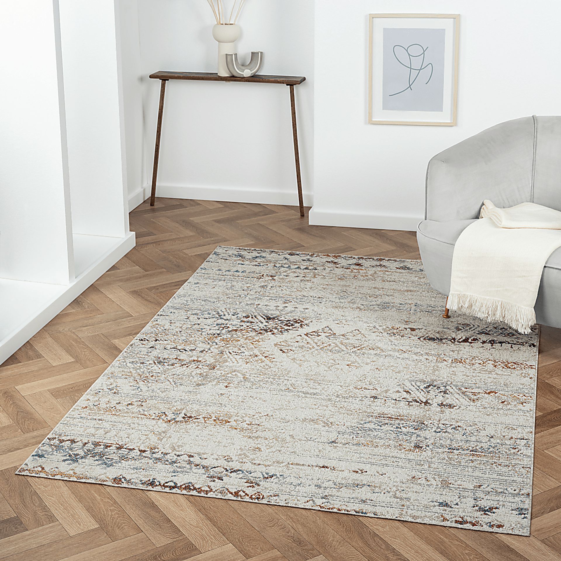Gumwood Gray 5' x 7' Rug - Image 2