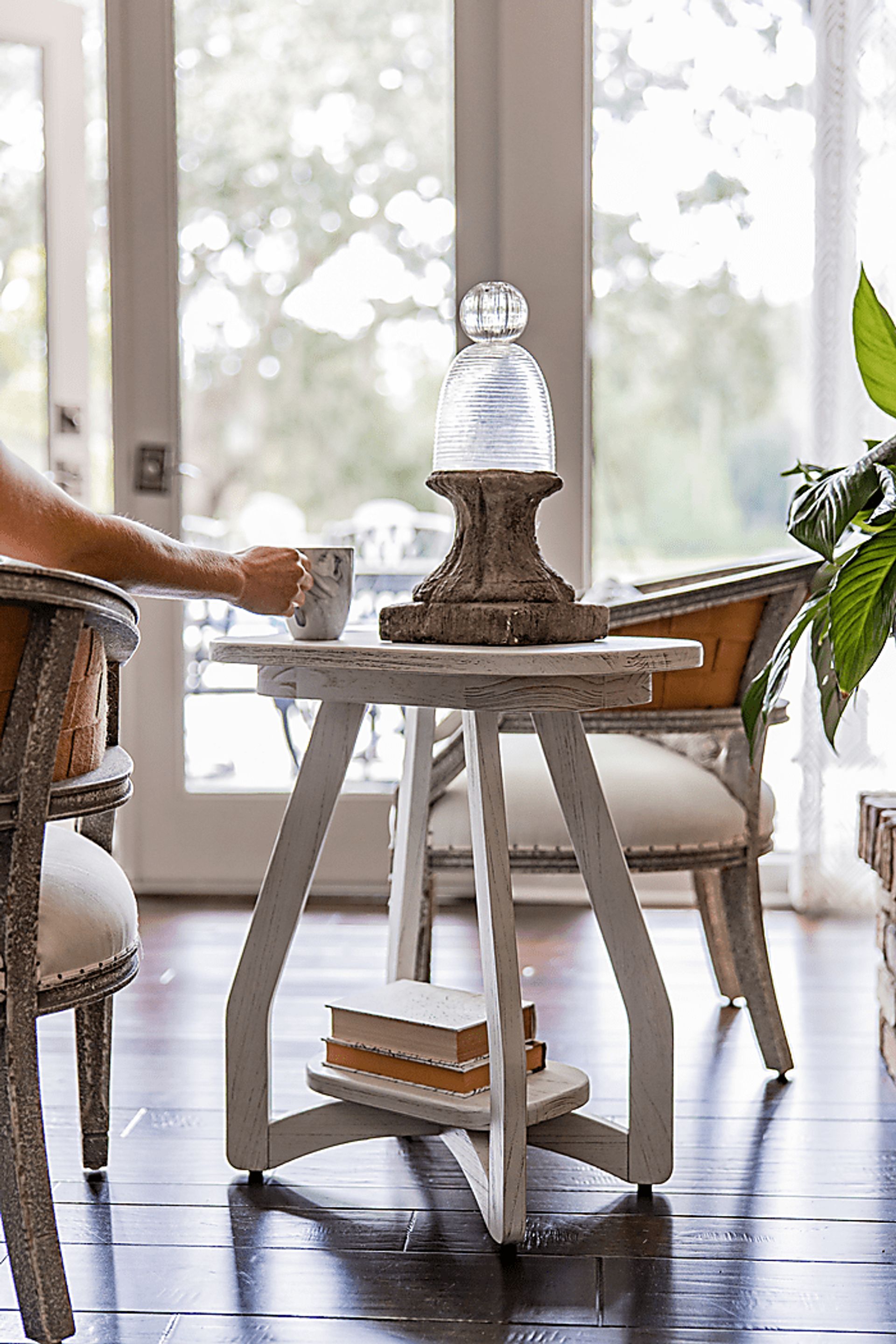 Guoten White Chairside Table - Image 2