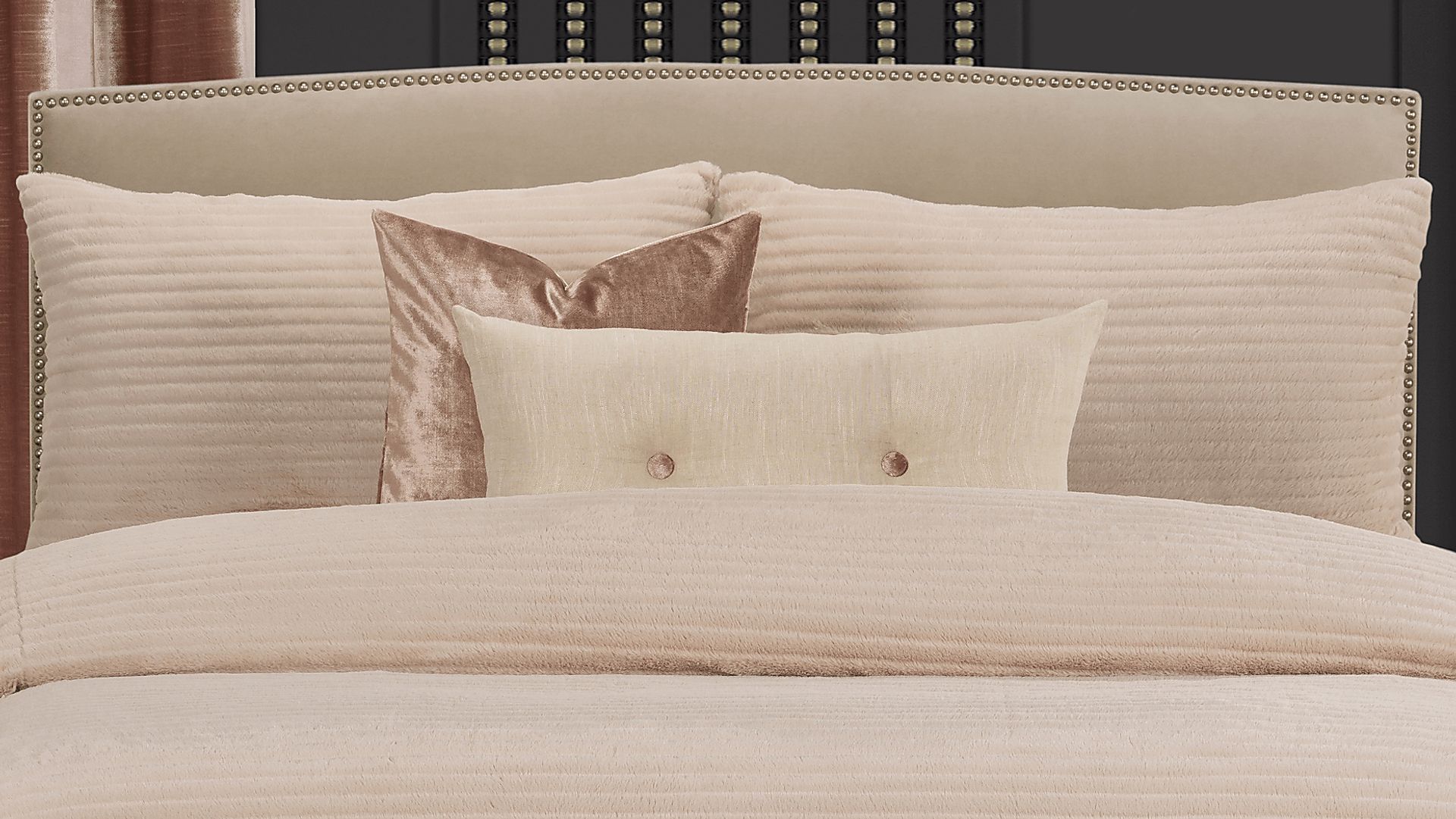 Gwinette Off-White 6pc Queen Duvet Cover Set - Image 1