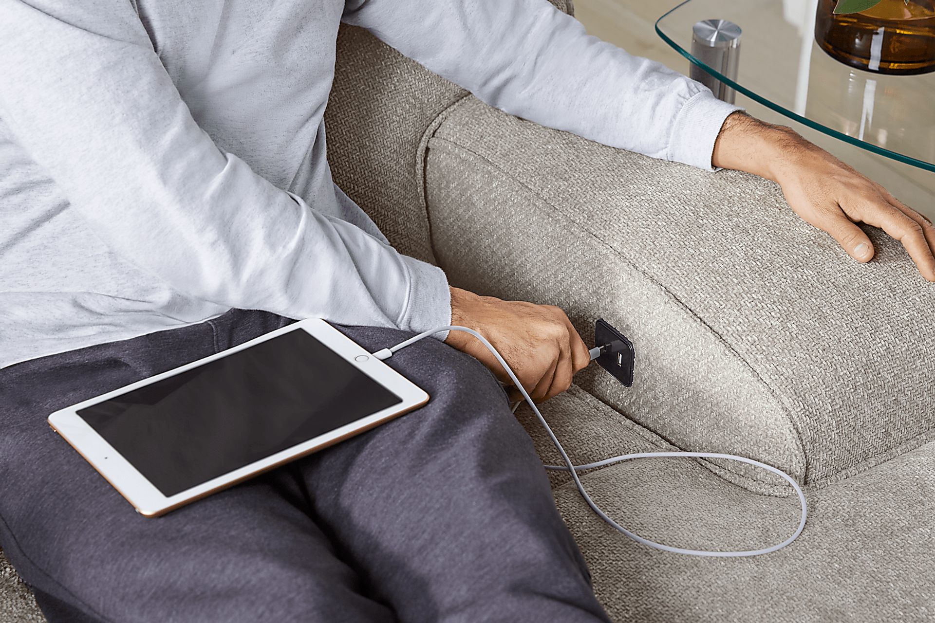 Hadley Park Beige 3 Pc Dual Power Reclining Sectional - Image 7