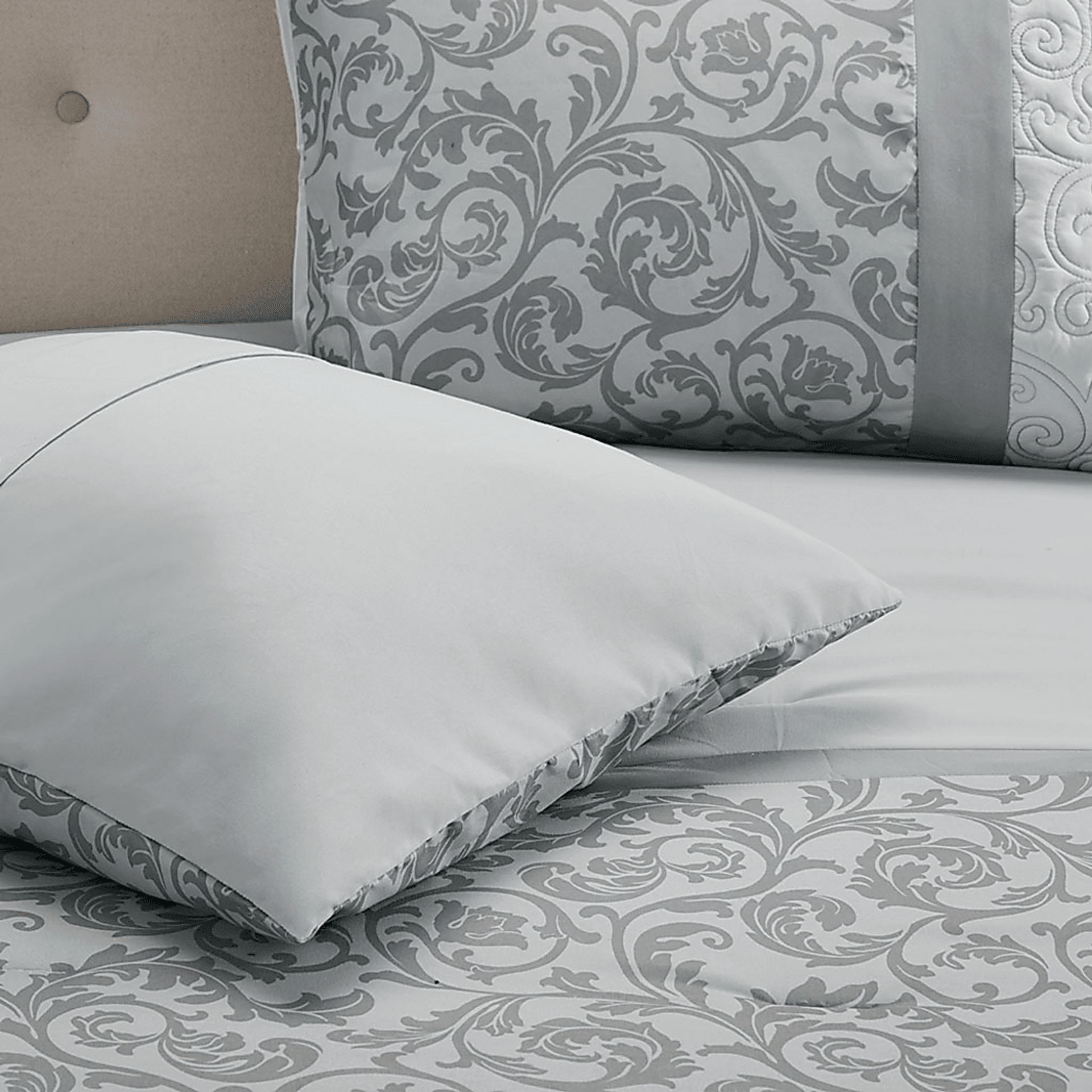 Hafnor Gray 8 Pc California King Comforter Set - Image 11