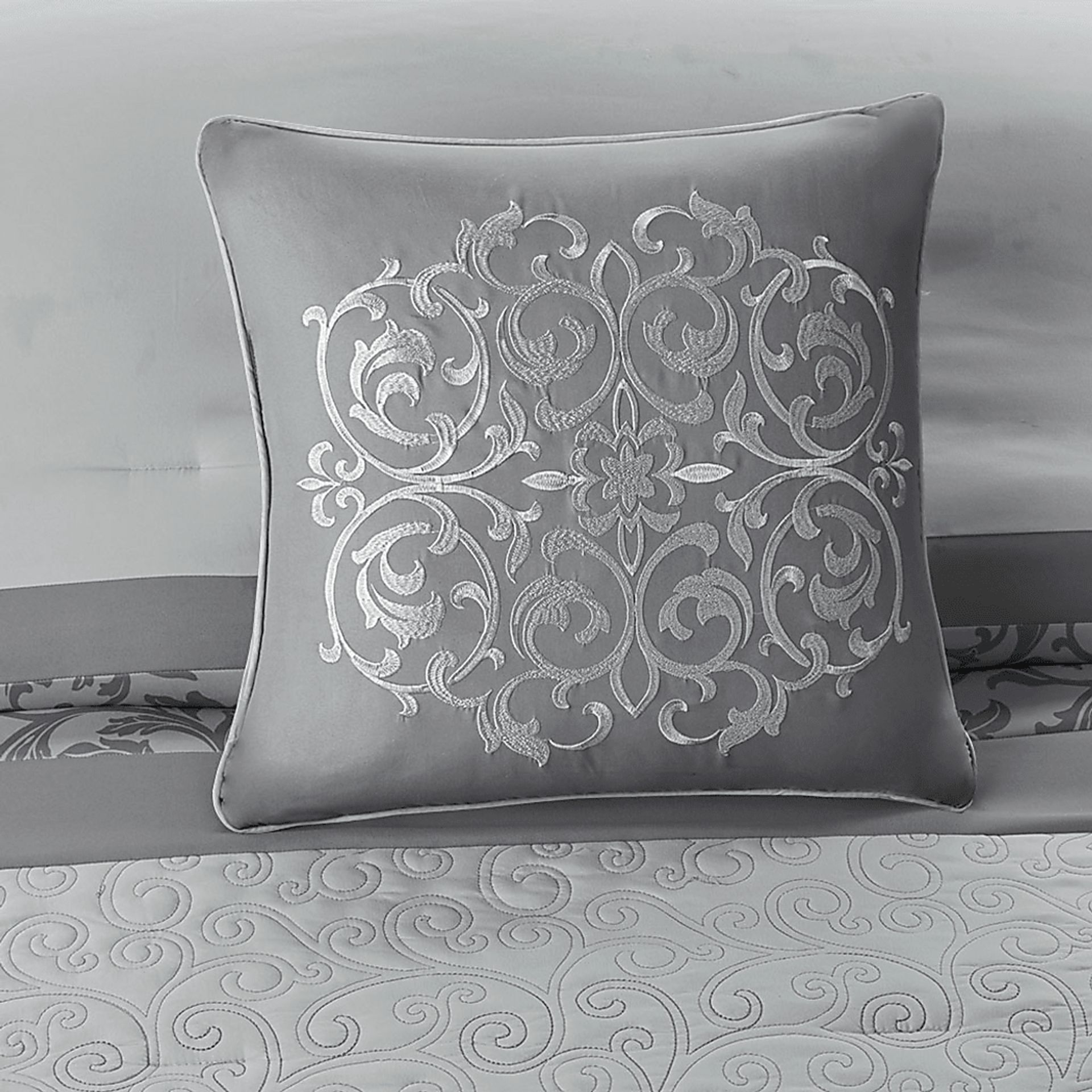 Hafnor Gray 8 Pc King Comforter Set - Image 8
