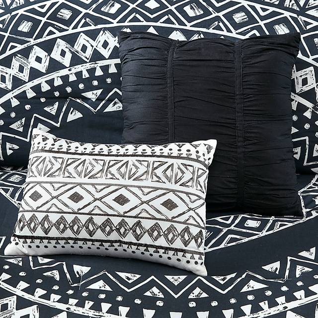 Haisley Black 7 Pc King Comforter Set - Thumbnail - Image 11