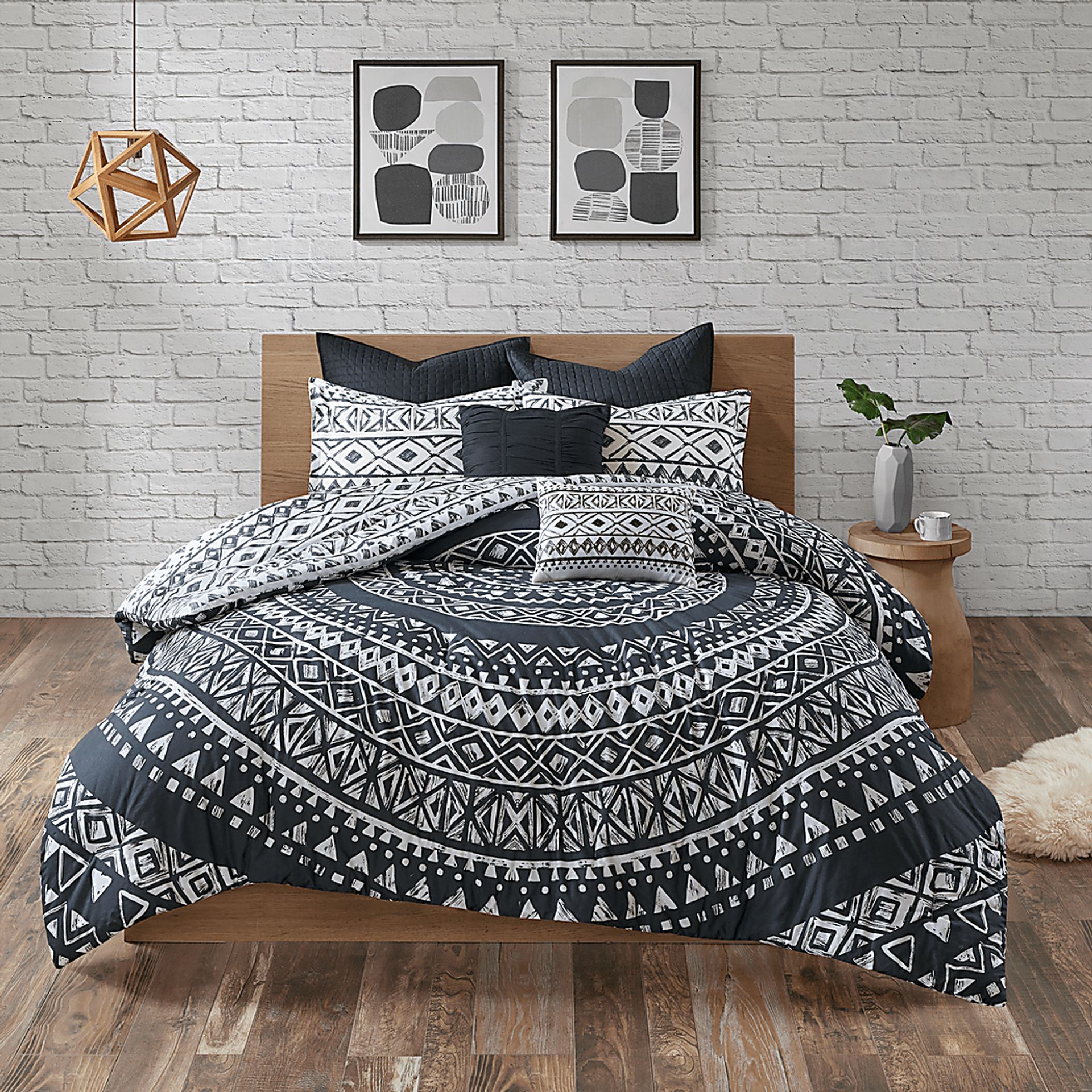Haisley Black 7 Pc Queen Comforter Set - Image 1