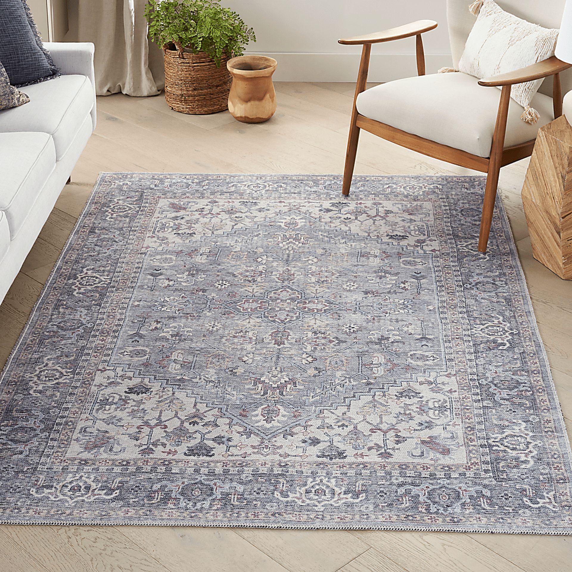 Haleigh Elle Gray 4' x 6' Rug - Image 3