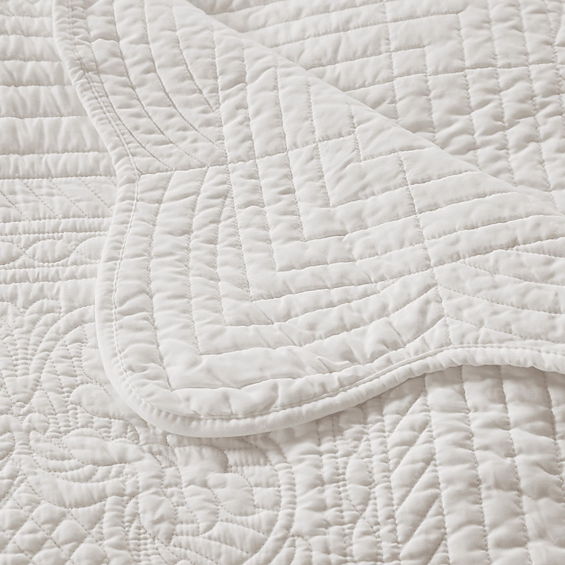 Halima White Throw - Image 4