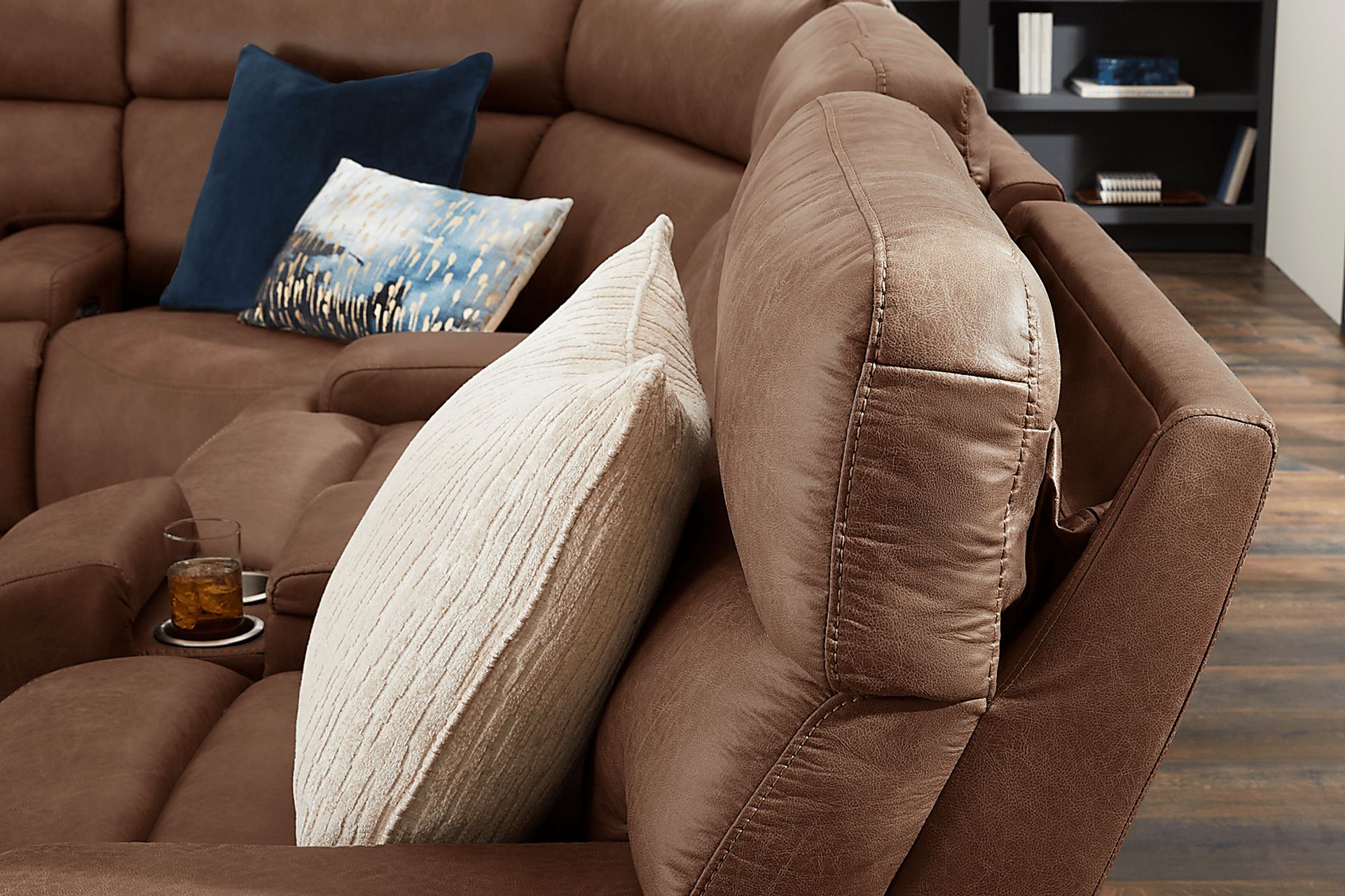 Hamilton Tobacco 3 Pc Dual Power Reclining Sectional - Image 7