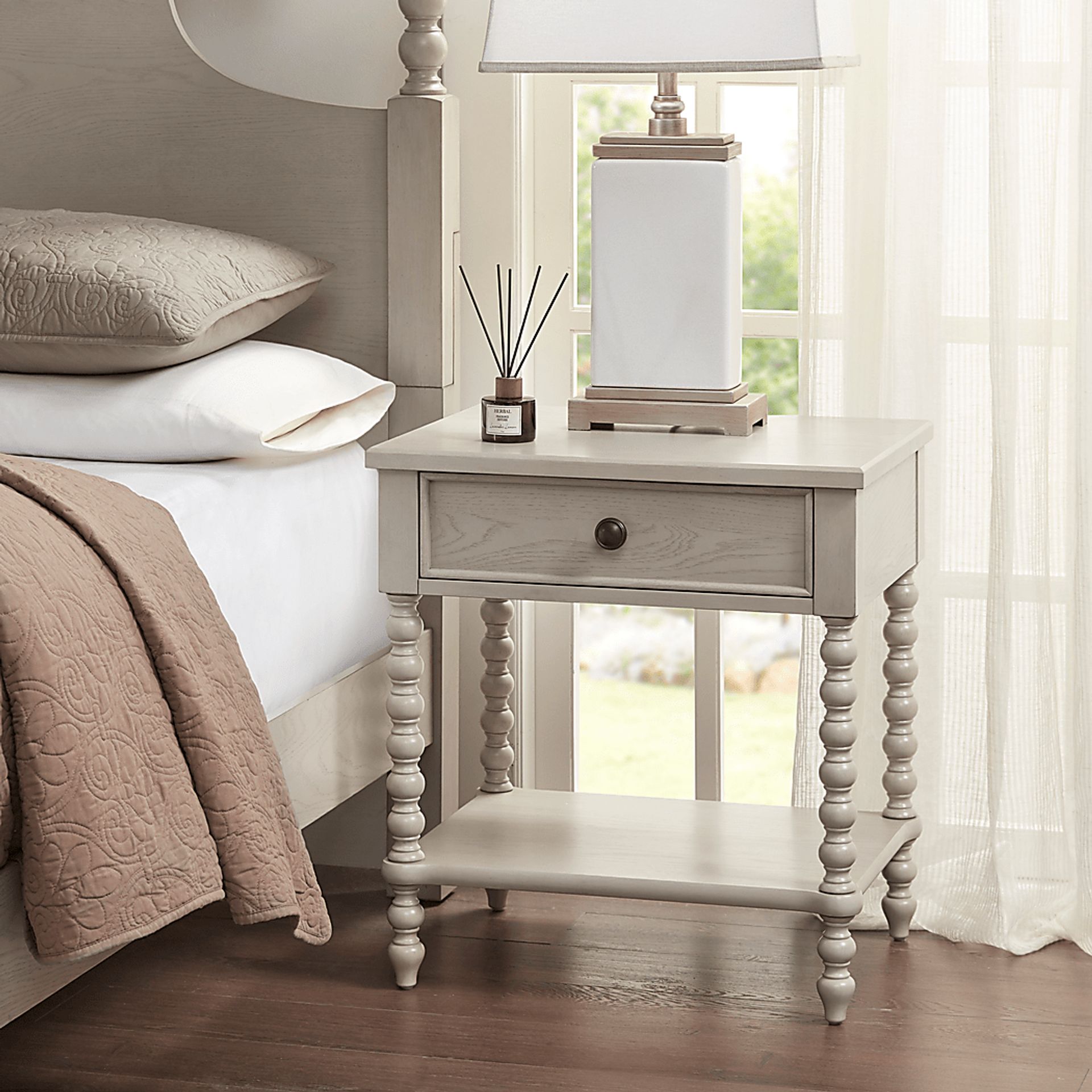 Hanchey White Accent Table - Image 7
