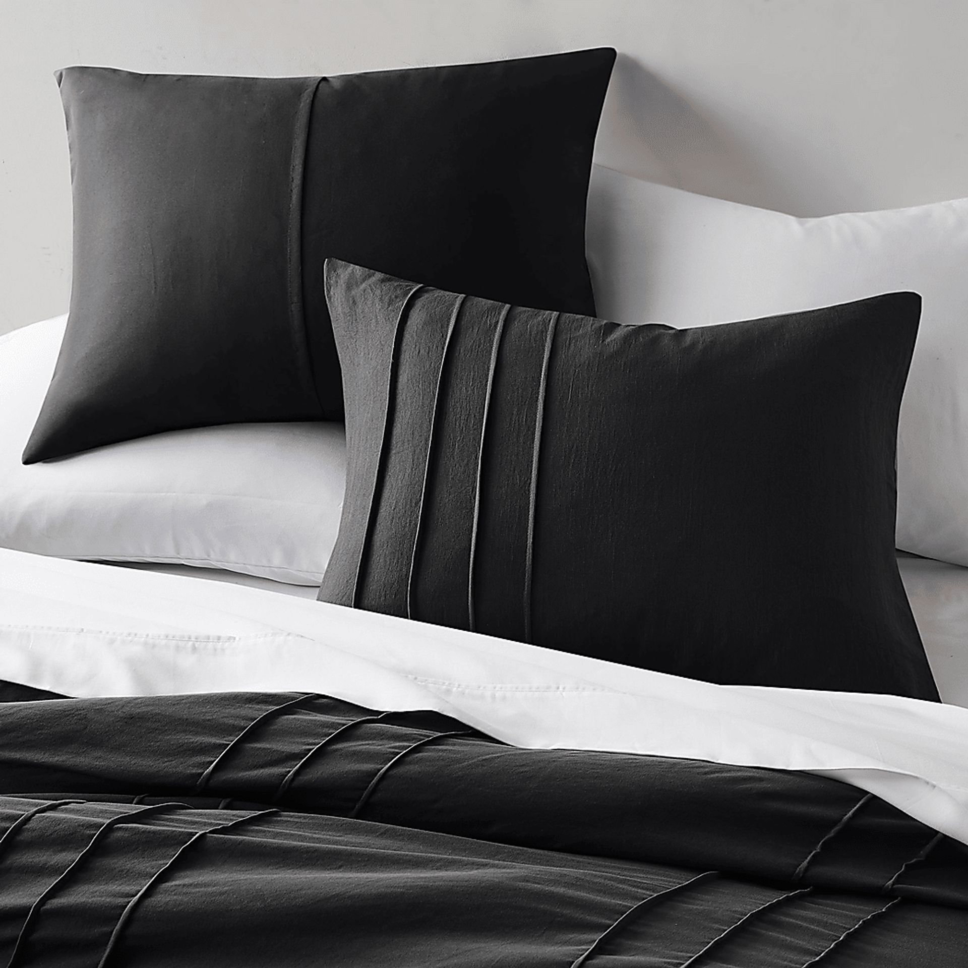 Hanleyea Black Queen 3 Pc Comforter Set - Image 12