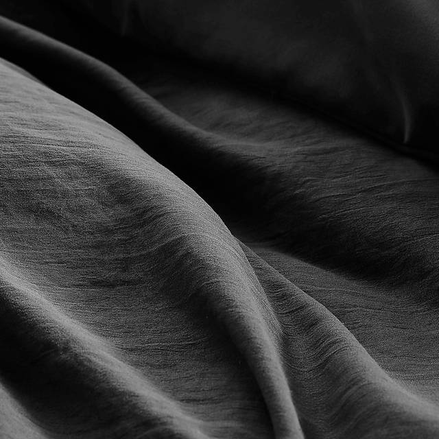 Hanleyea Black Queen 3 Pc Comforter Set - Thumbnail - Image 13