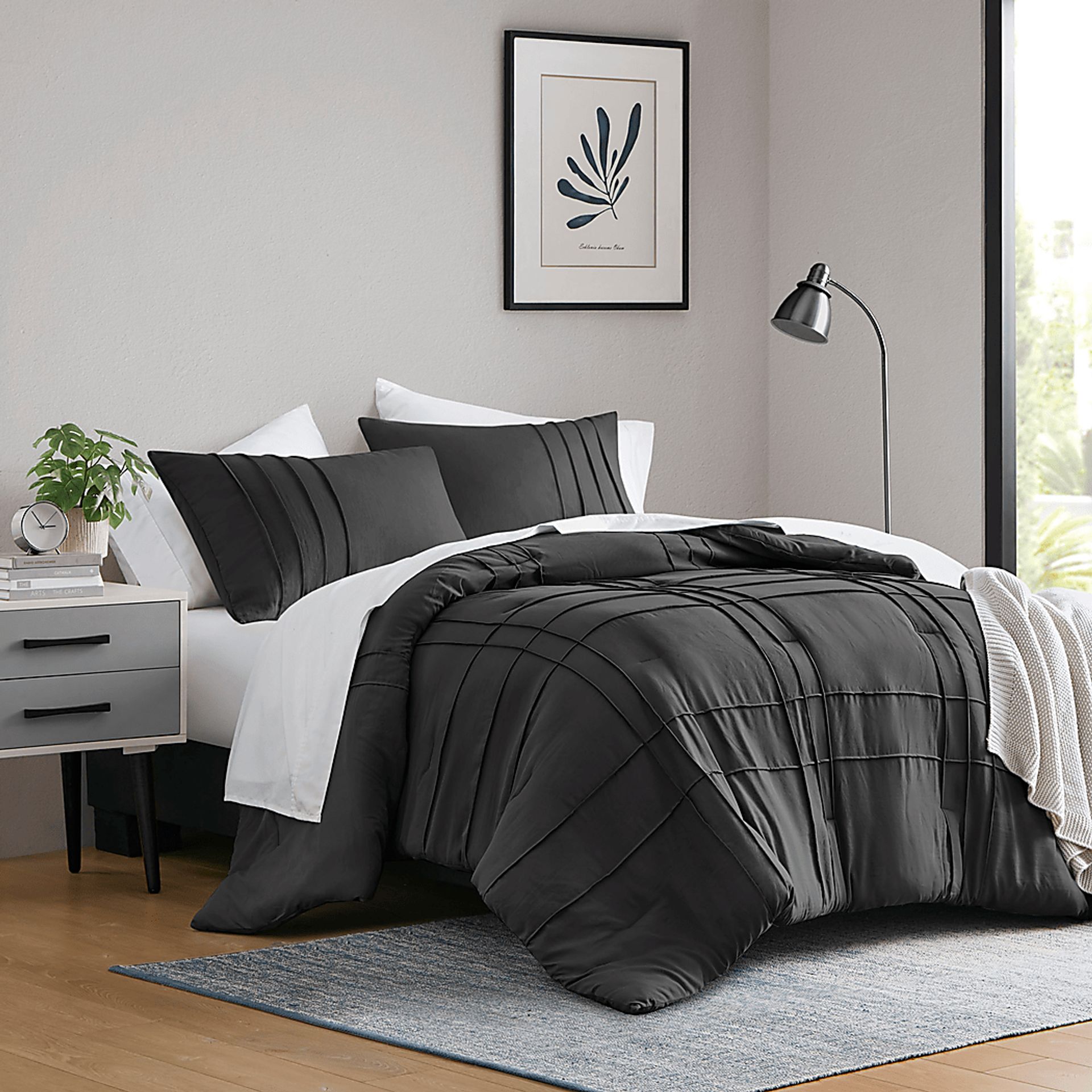Hanleyea Black Queen 3 Pc Comforter Set - Image 6