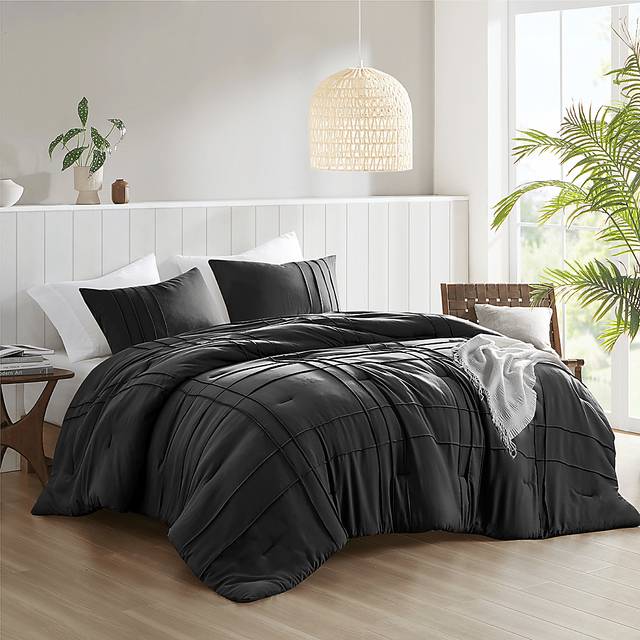Hanleyea Black Queen 3 Pc Comforter Set - Thumbnail - Image 1