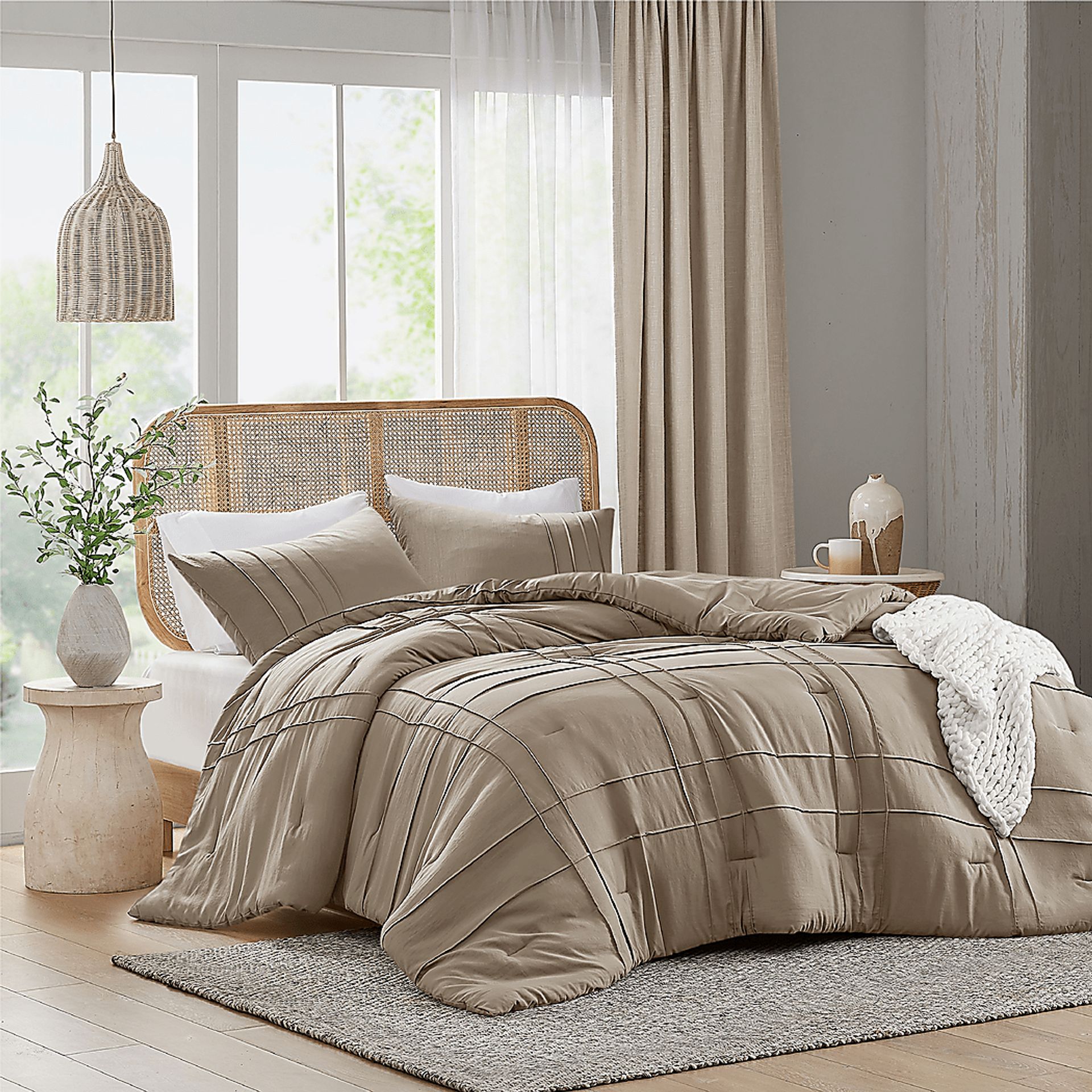Hanleyea Brown Queen 3 Pc Comforter Set - Image 3