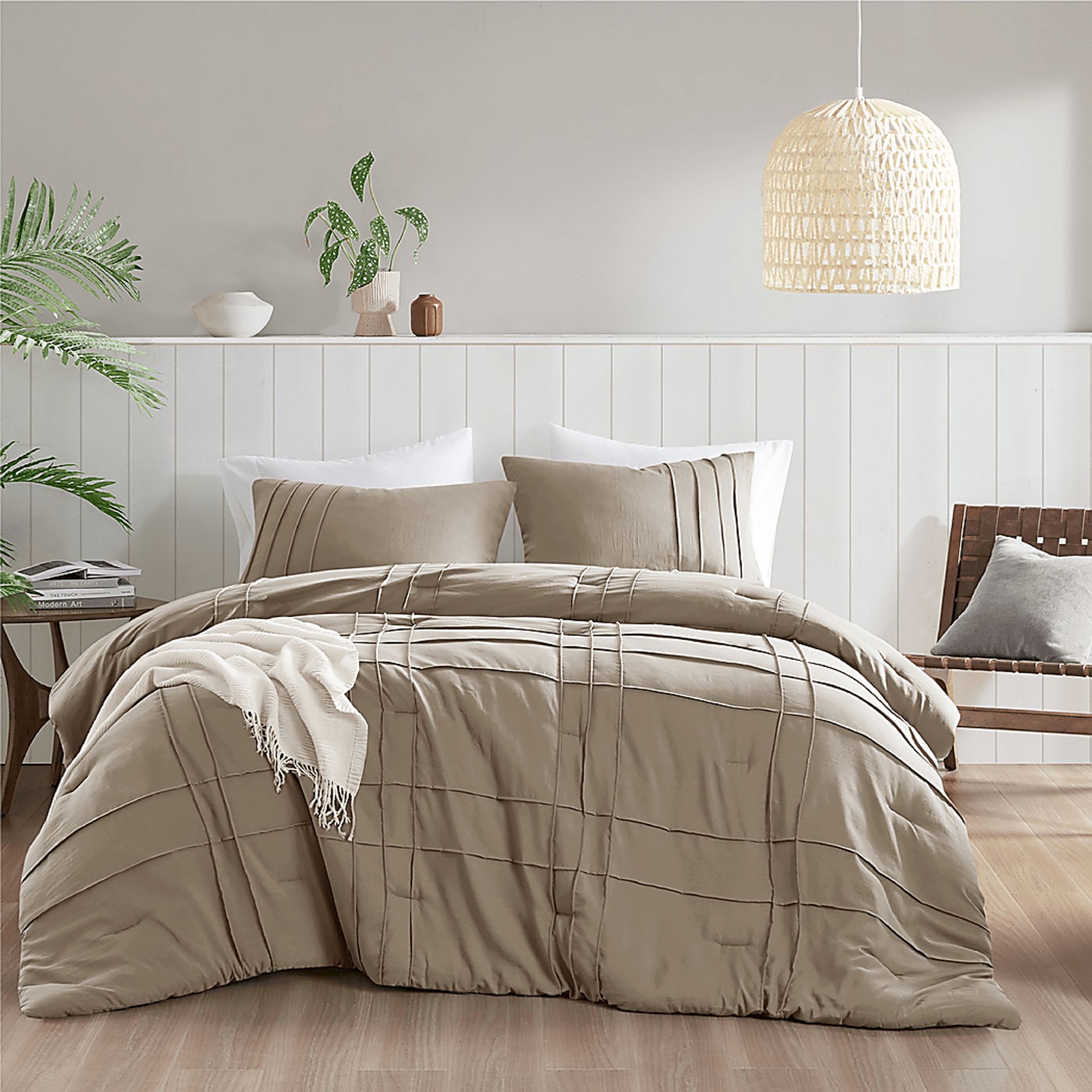 Hanleyea Brown Queen 3 Pc Comforter Set - Image 5