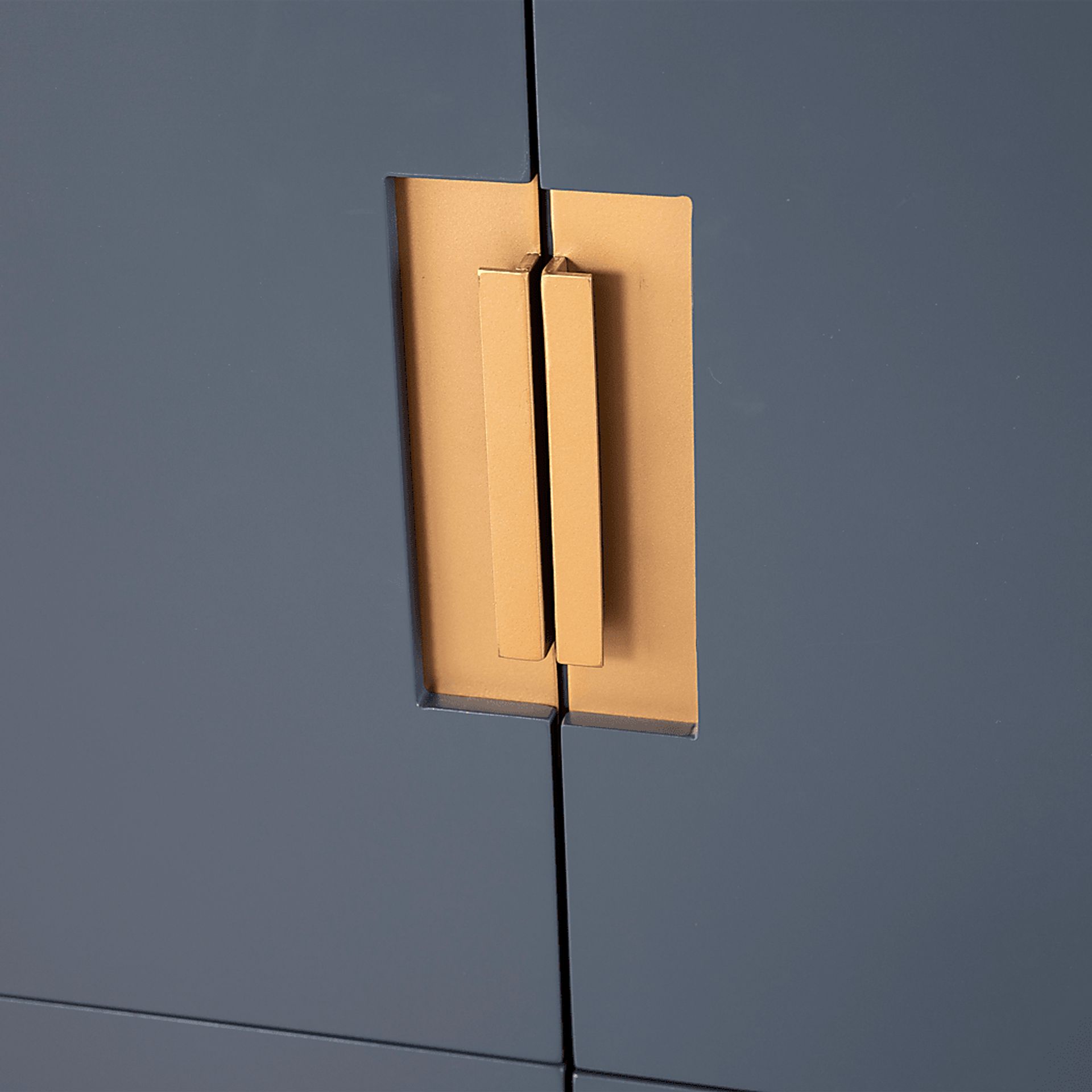 Hanzman Blue Accent Cabinet - Image 3