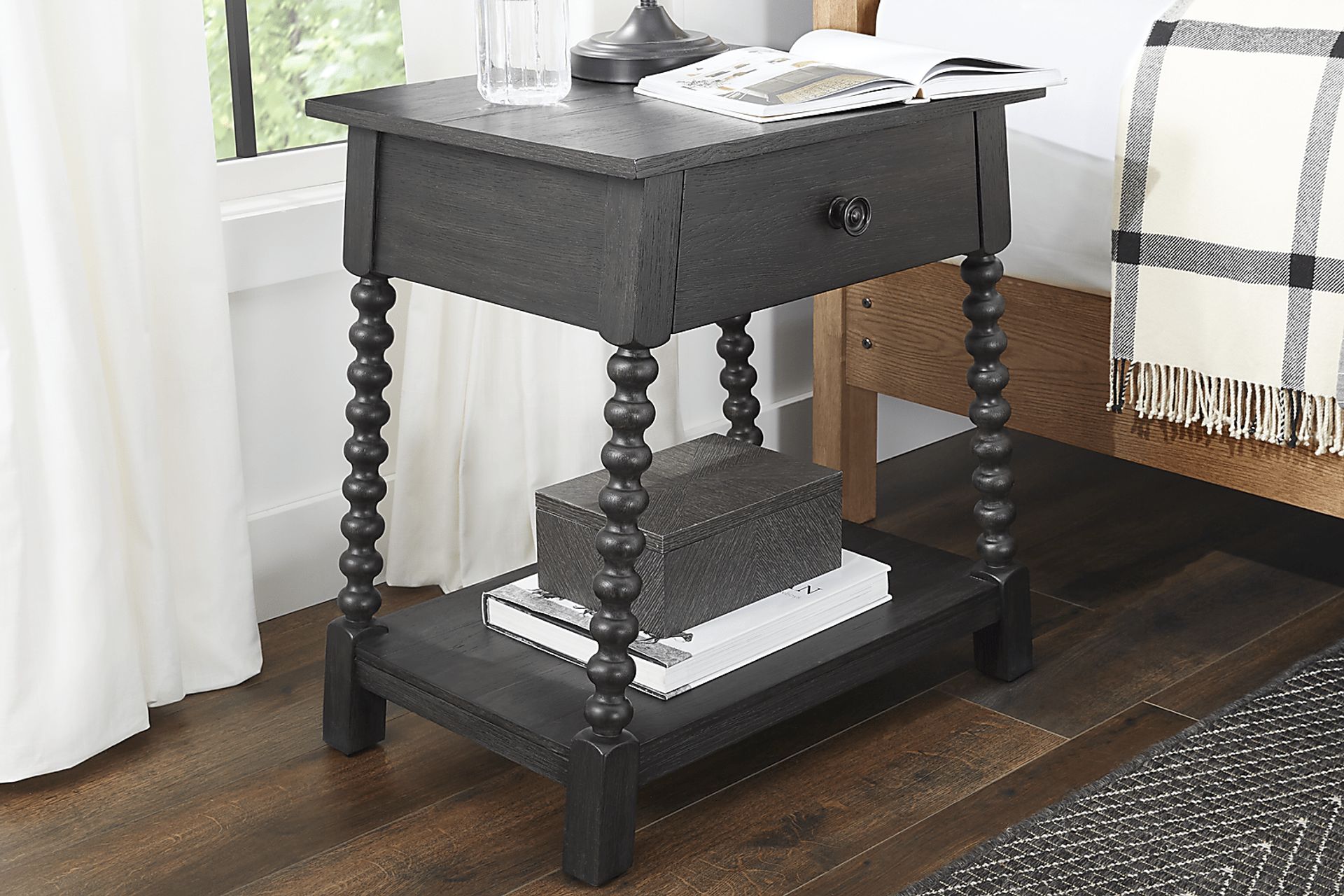 Hargrove Black Black,Colors Spindal Nightstand | Rooms to Go