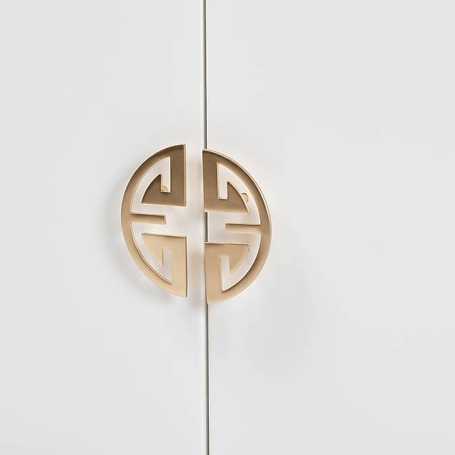Harill White Accent Cabinet - Thumbnail - Image 7