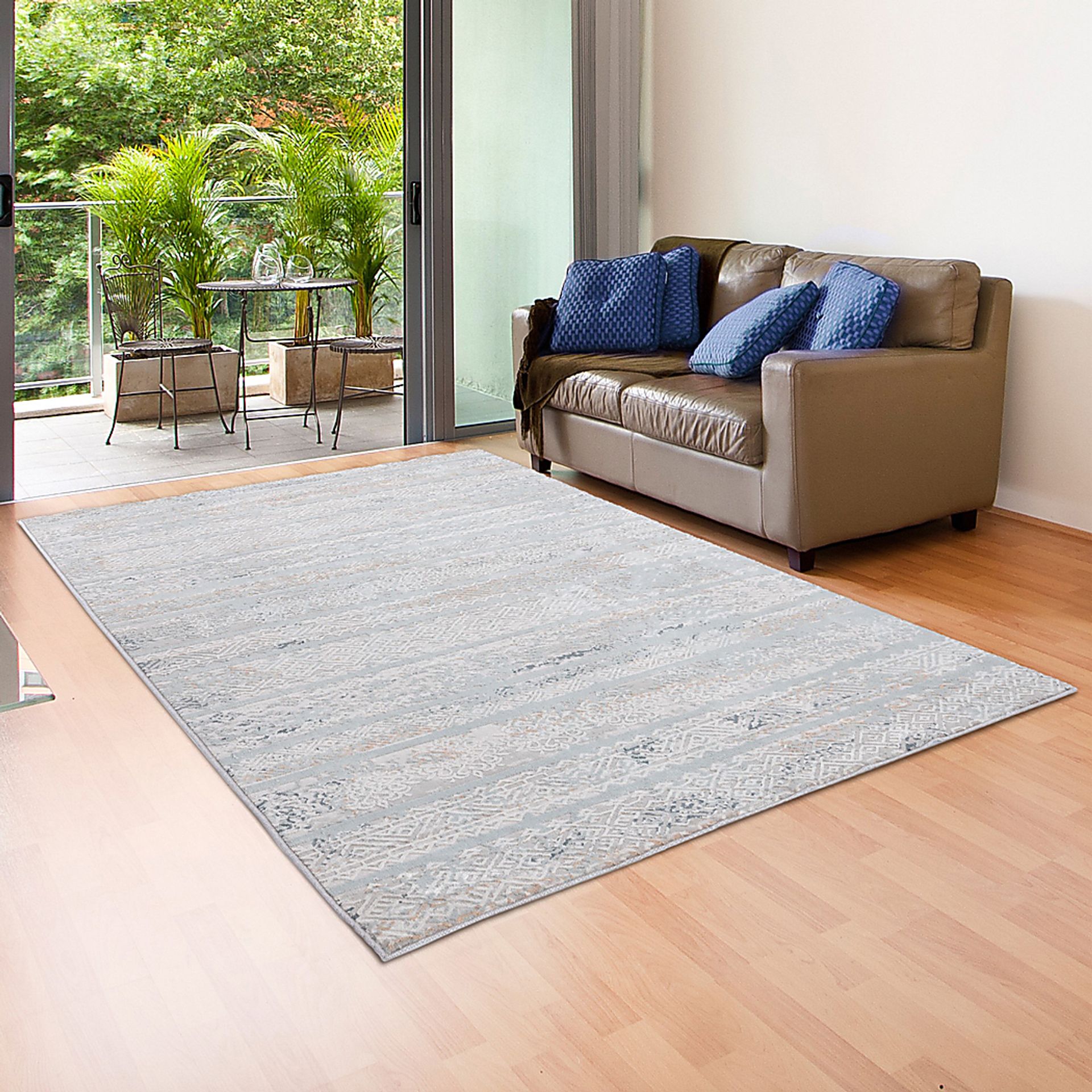 Hartgan Blue/Multi 5'3 x 7'3 Rug - Image 2