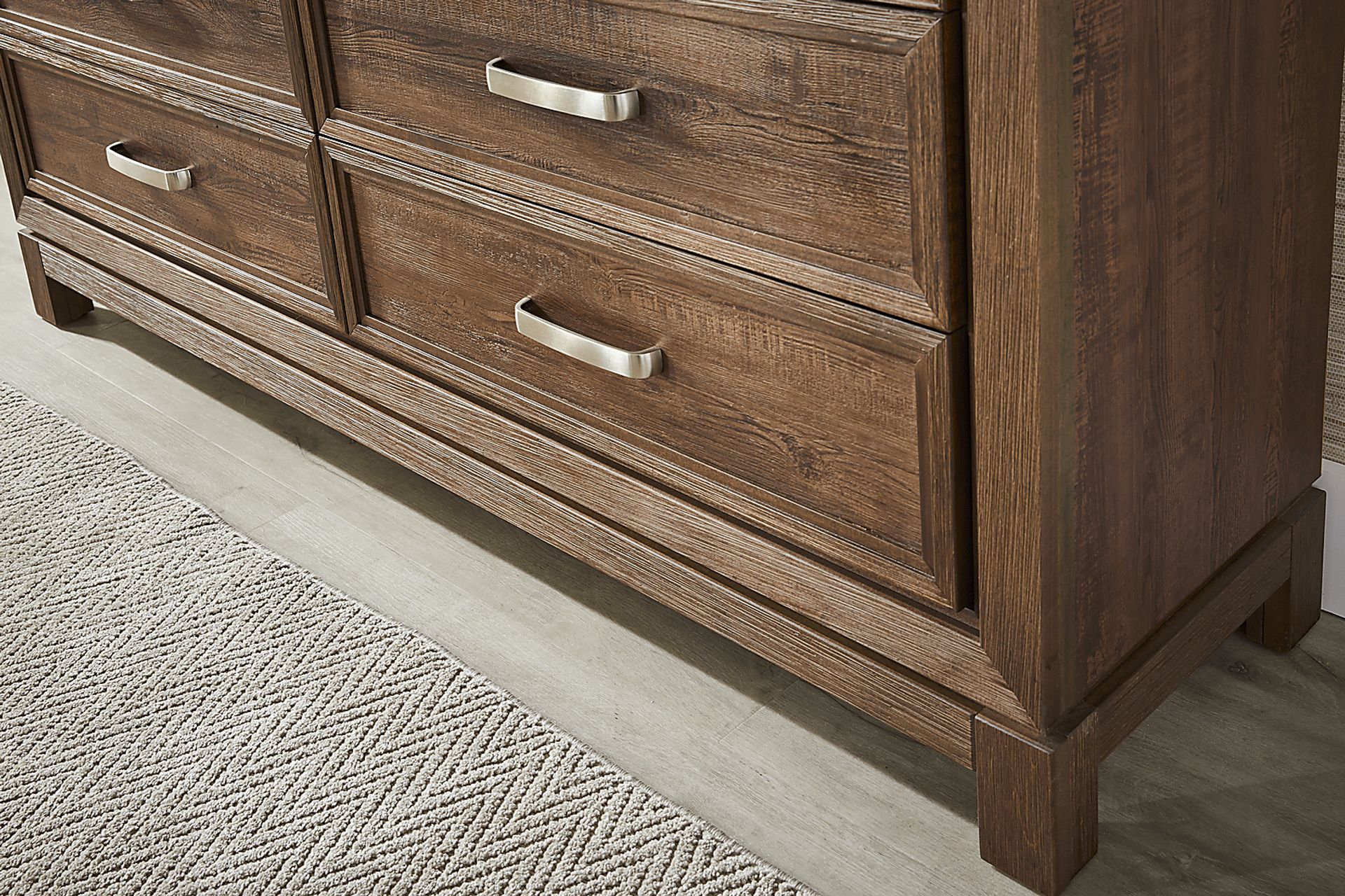 Hartney Mill Brown 6 Pc King Bedroom - Image 6