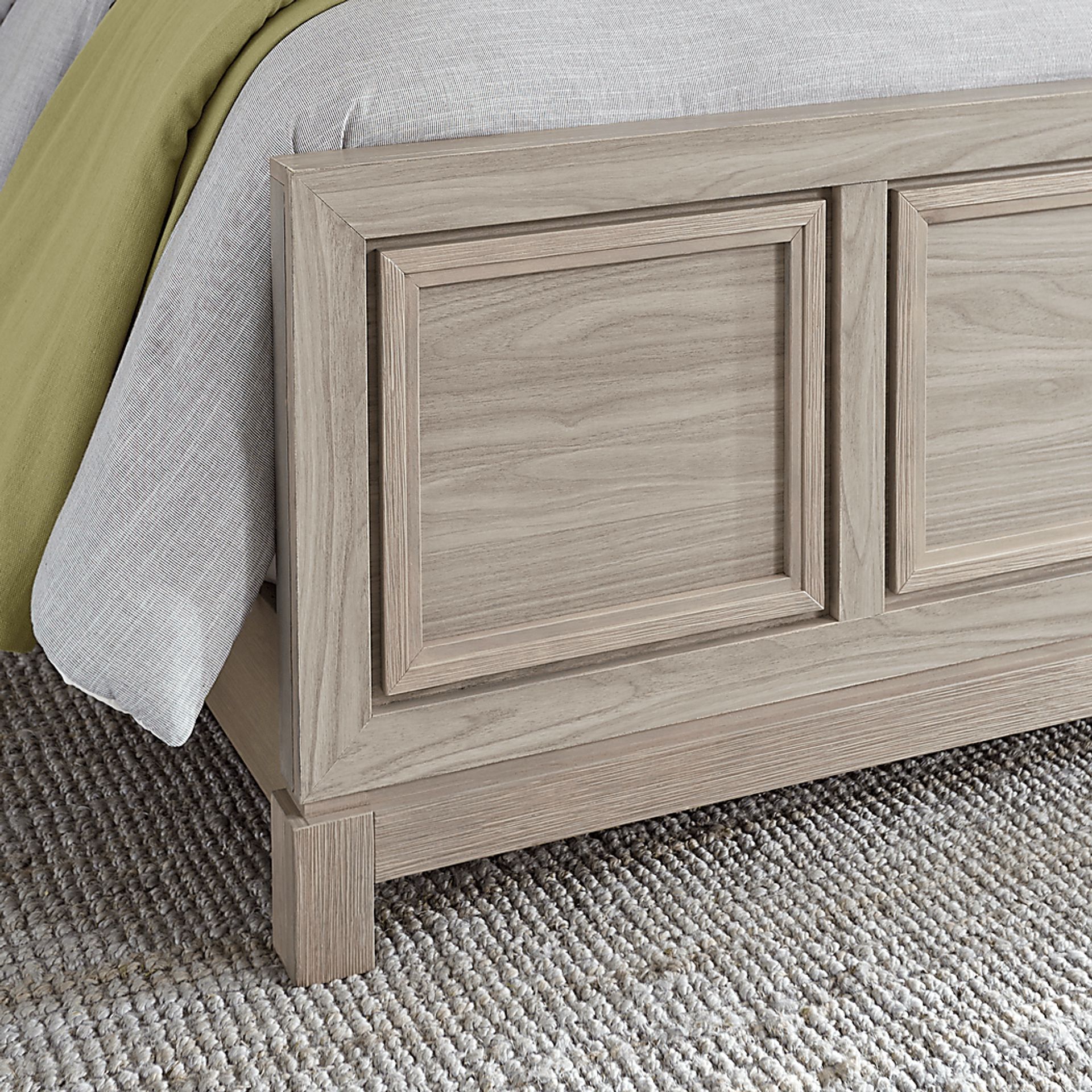 Hartney Mill Gray 5 Pc Queen Bedroom - Image 3