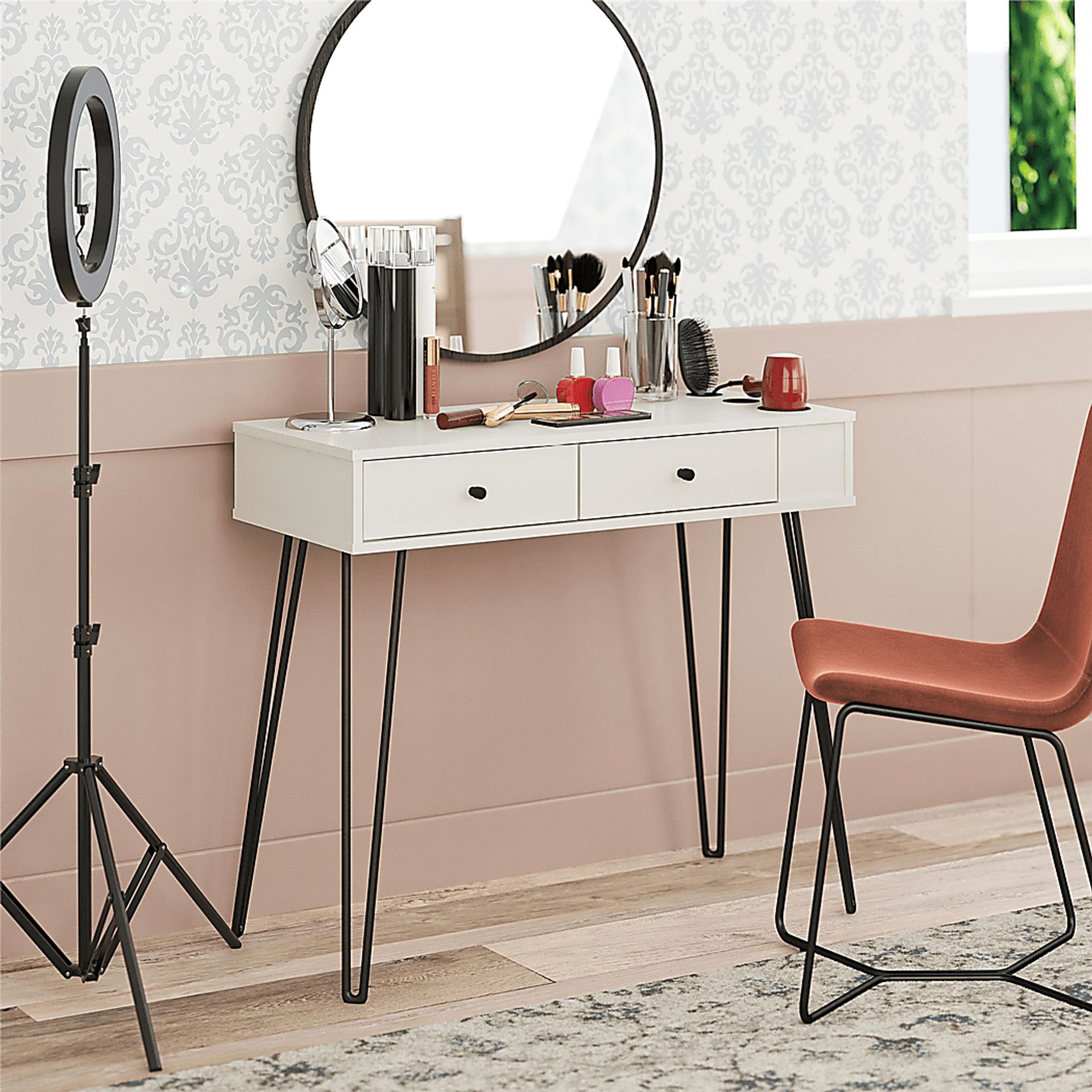 Hawise White Vanity - Image 4