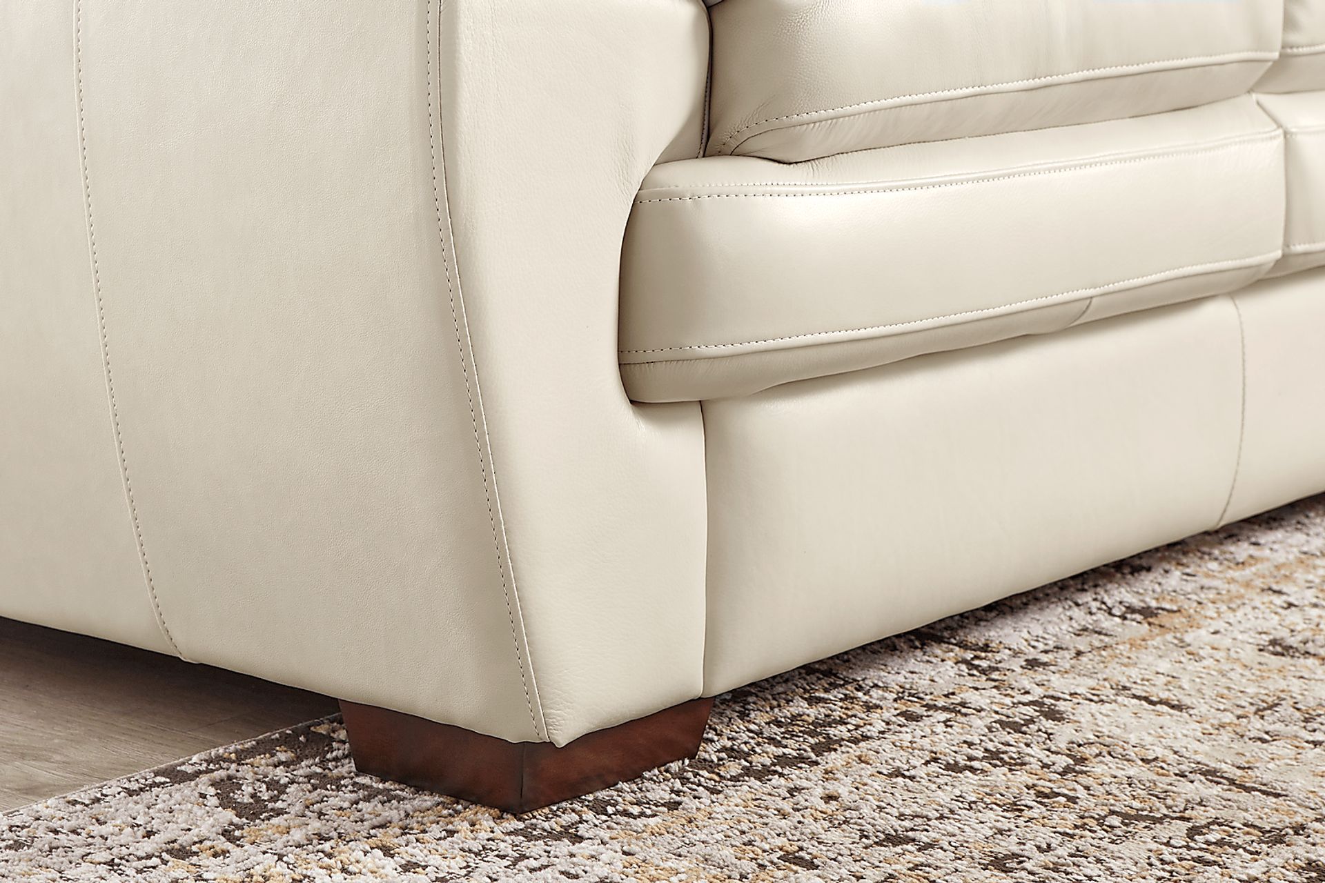 Hayworth Cream Leather Loveseat - Image 4