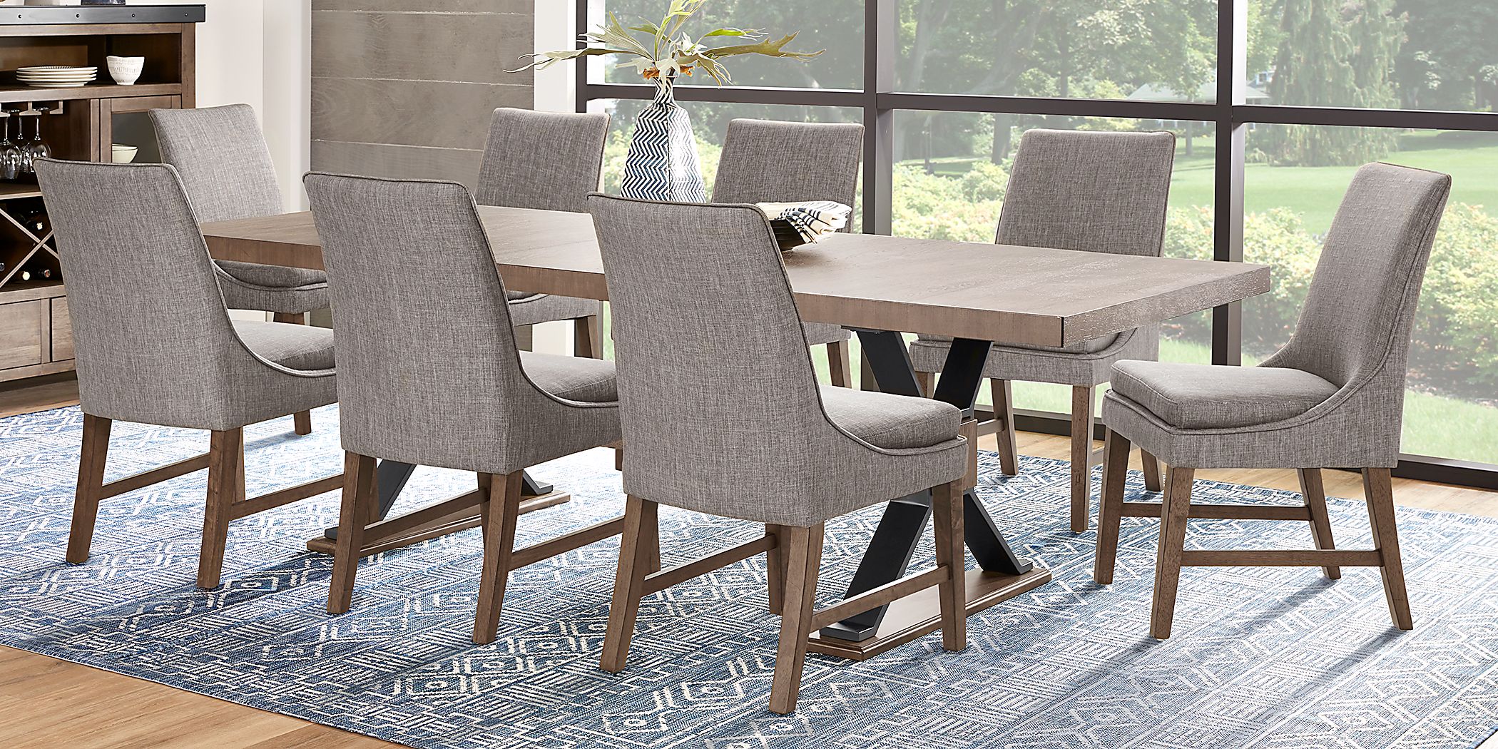 Dining room set 2025 at rooms to go