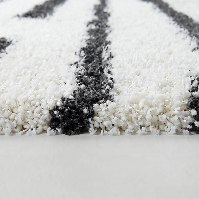 Heaney Cream 5'3 x 7' Rug - Thumbnail - Image 5