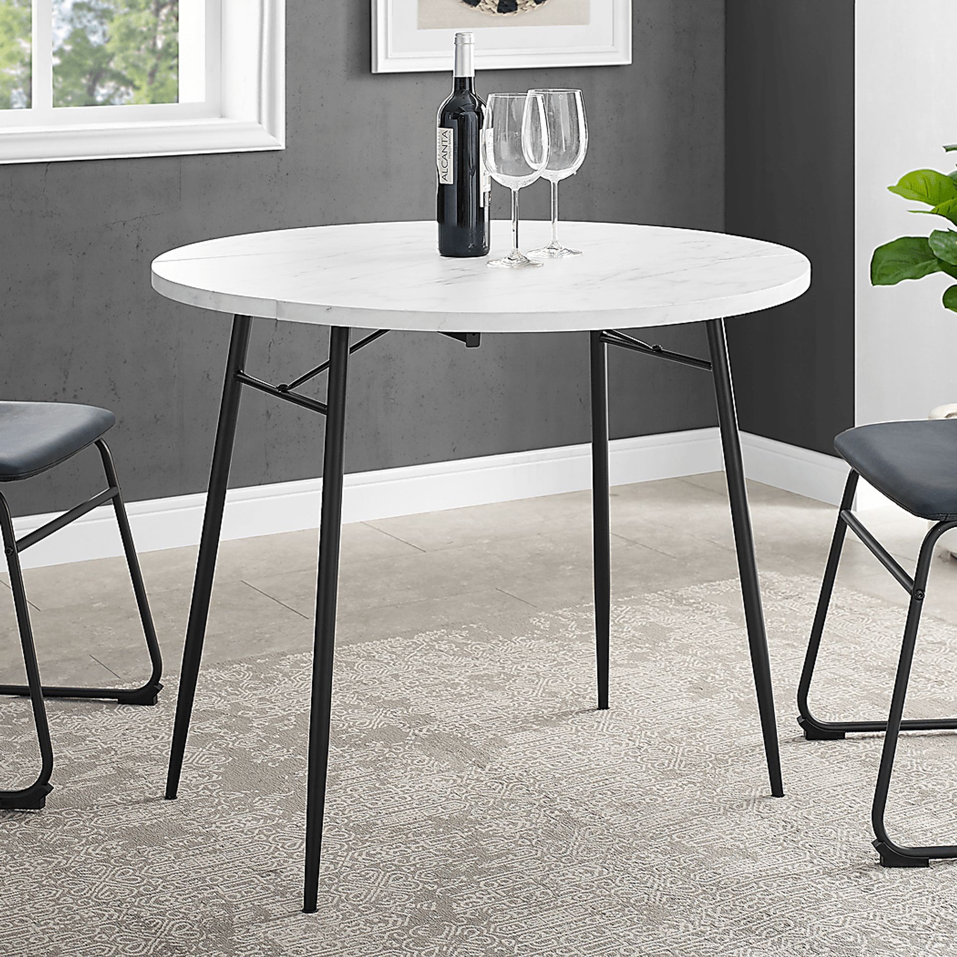 Heartstill White Dining Table - Image 3