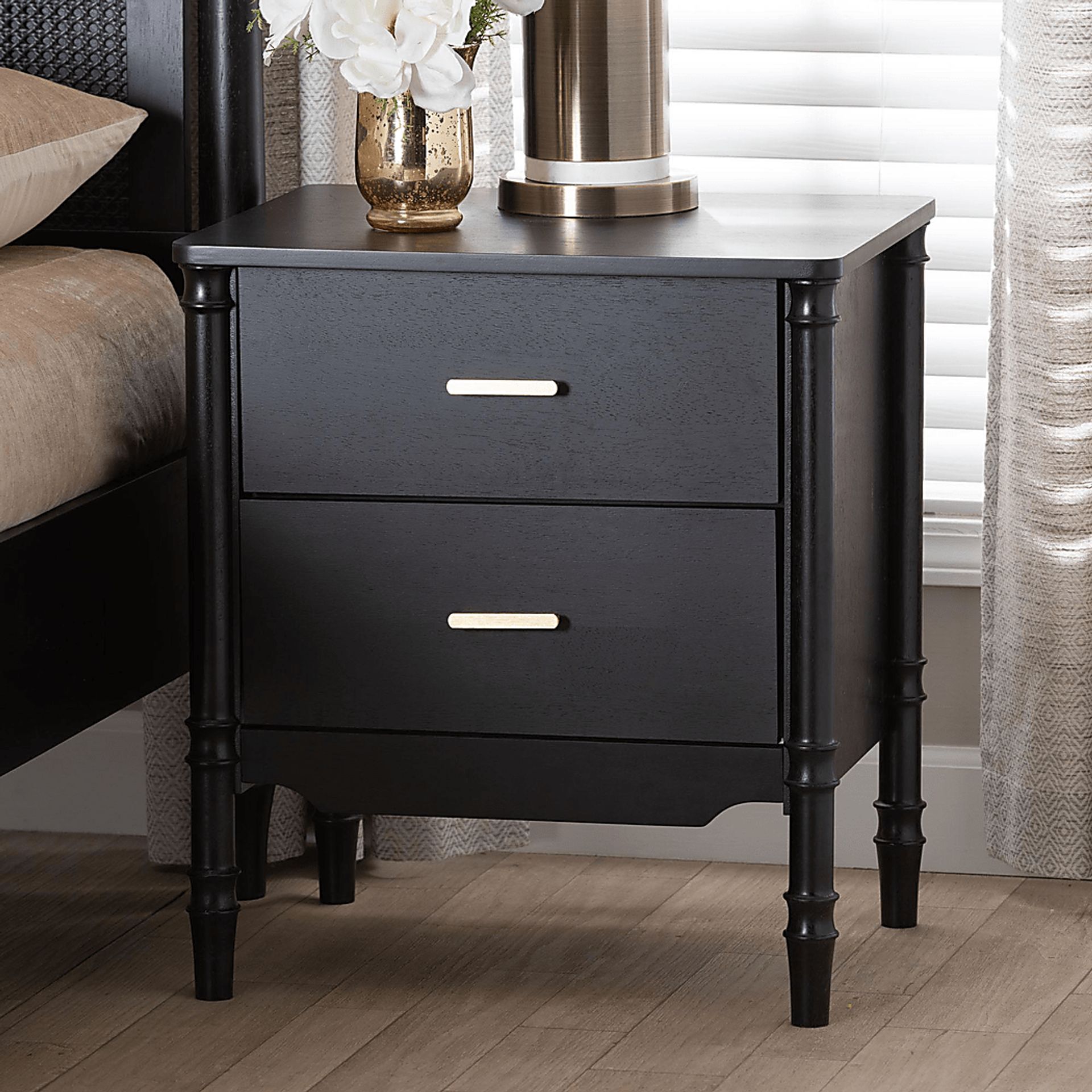 Heartsun Black Nightstand - Image 2
