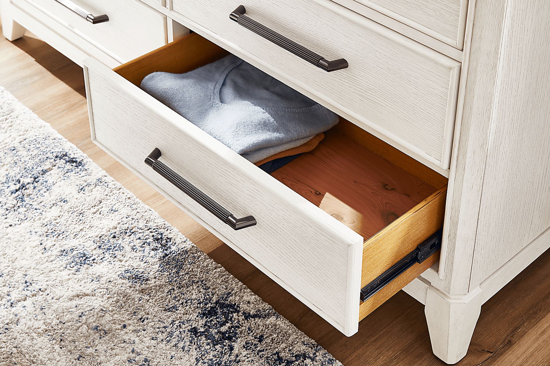 Heiress White Dresser - Image 6