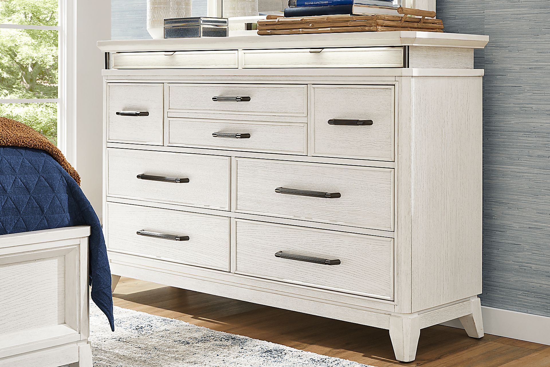 Heiress White Dresser - Image 7
