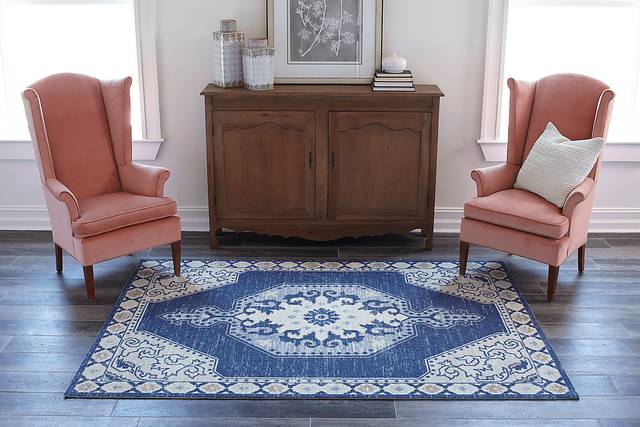 Helna Blue 5'3 x 7'6 Rug - Thumbnail - Image 7