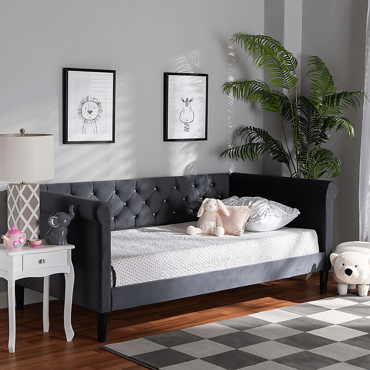 Henleah Gray Full Daybed
