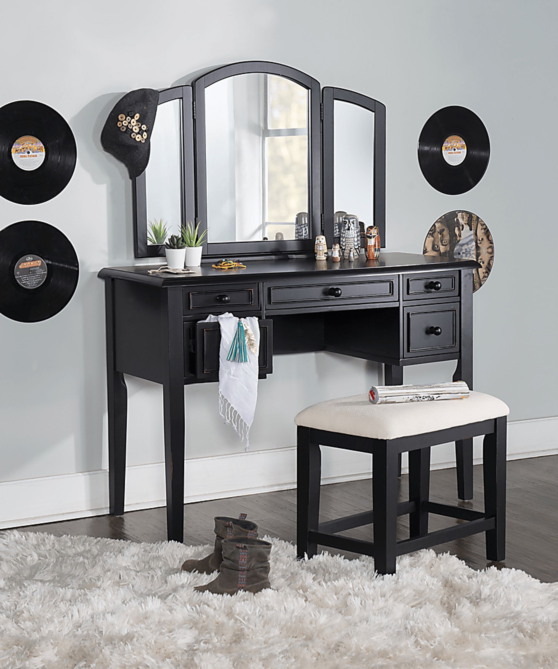 Hervel Black Vanity Set - Image 2
