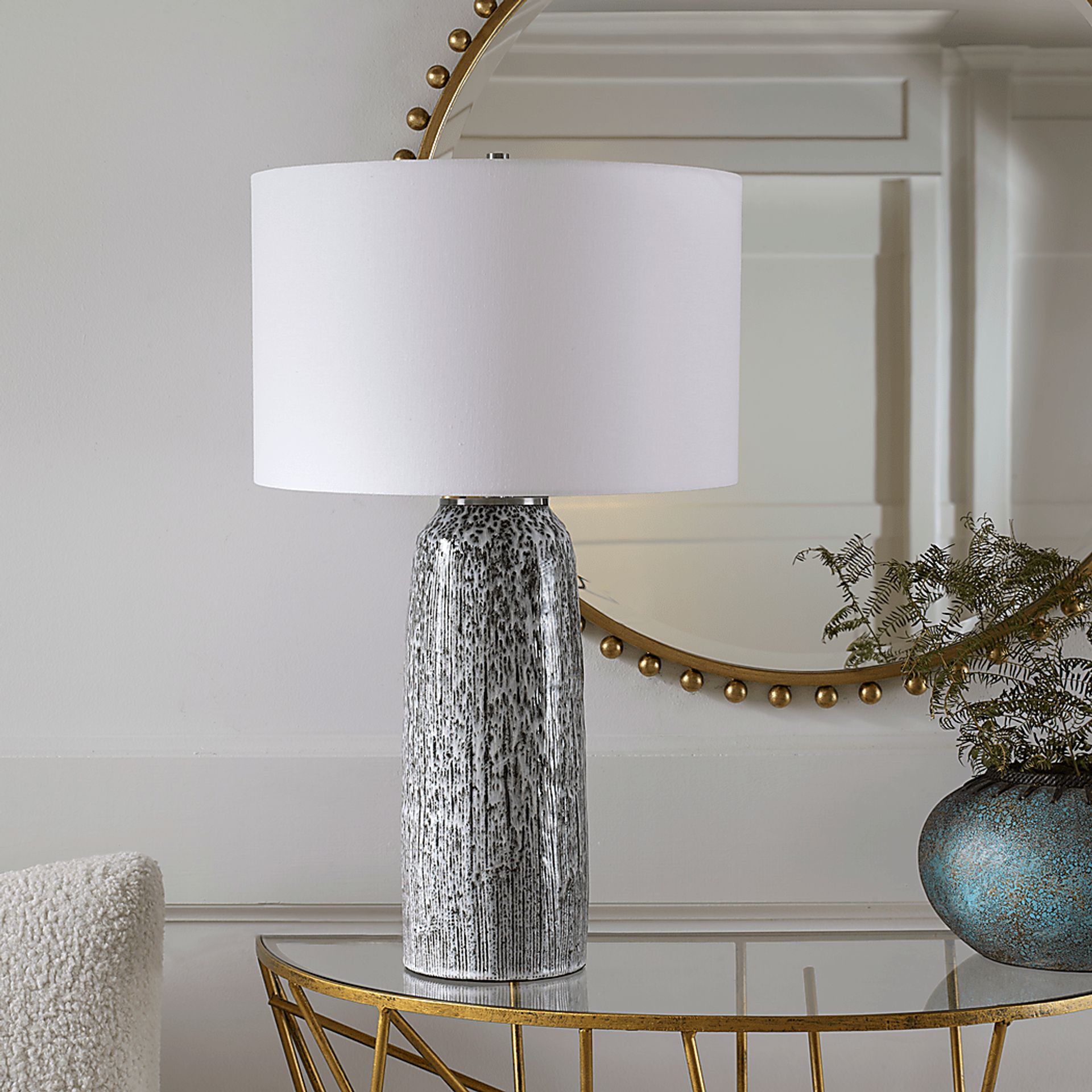 Hiawatha Isle Gray Lamp - Image 4