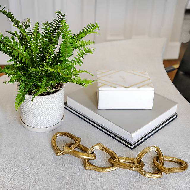 Hibler Gold Chain Links - Thumbnail - Image 2