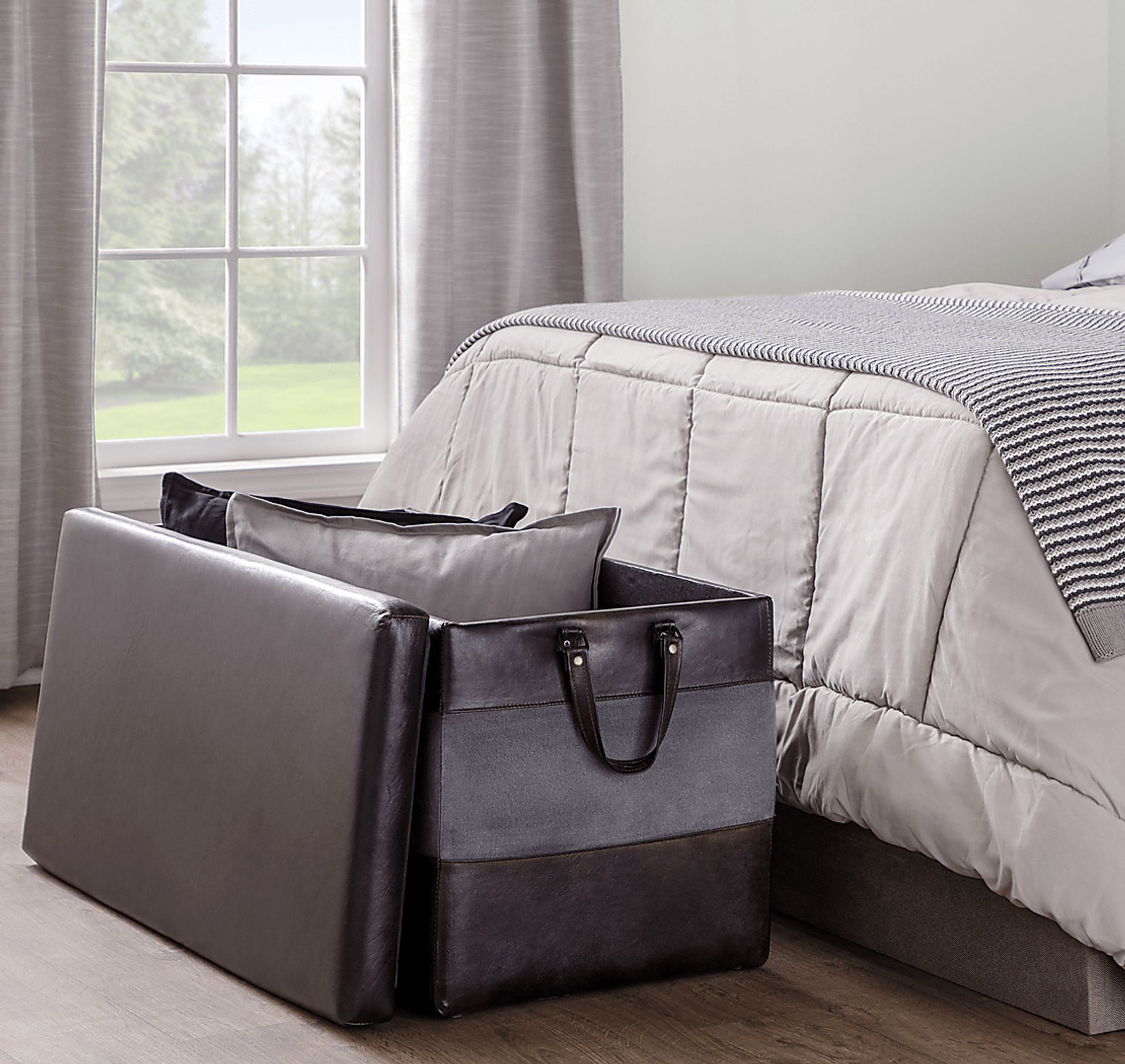 Highlandia Black Storage Bench - Image 5