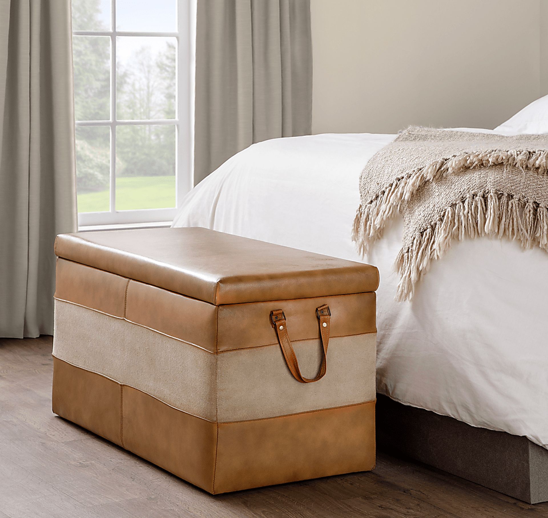 Highlandia Camel Storage Bench - Image 4