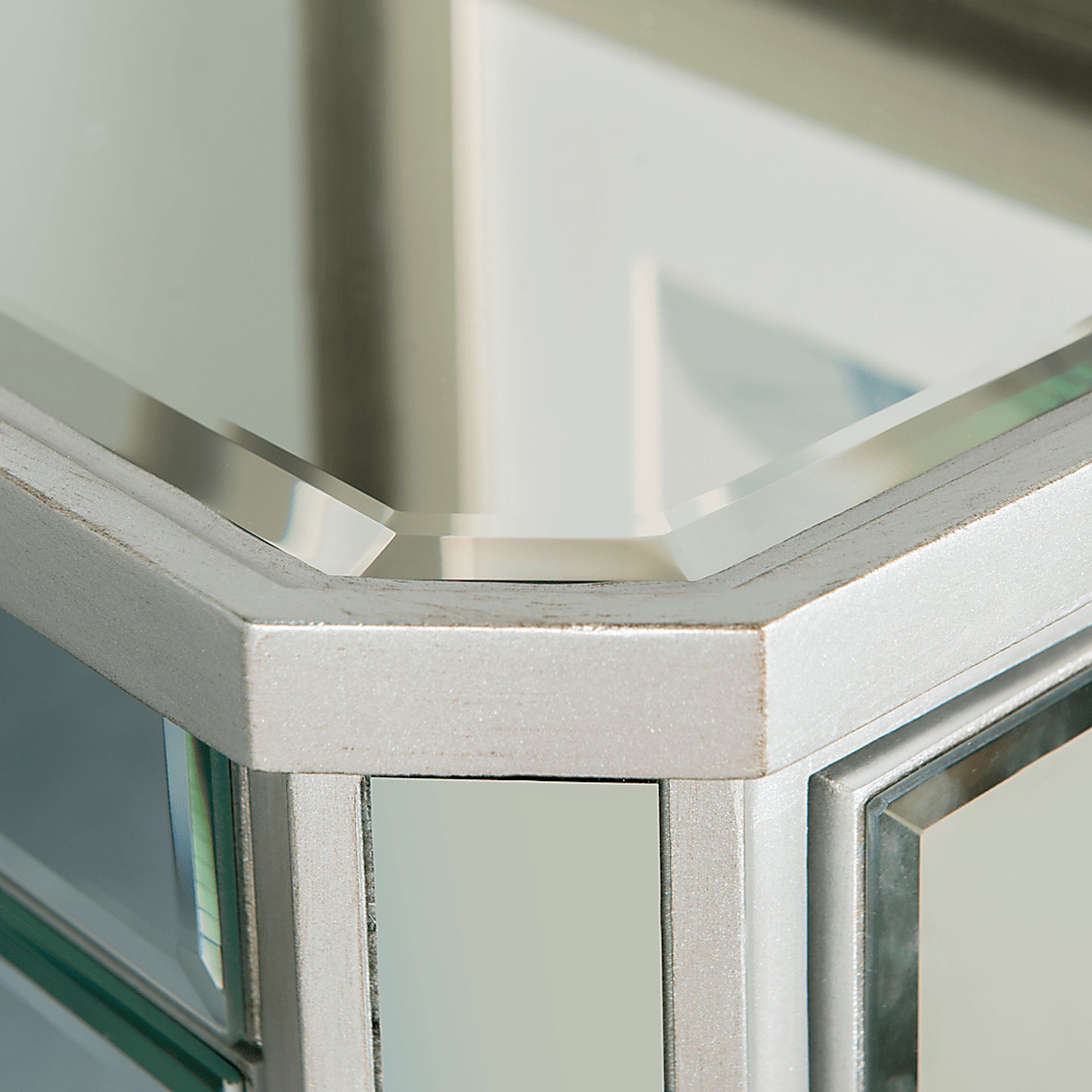 Hildreth Gray Mirrored Jewelry Armoire - Image 10