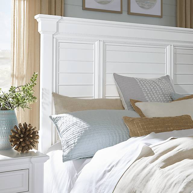 Hilton Head White 5 Pc Queen Storage Bedroom - Thumbnail - Image 4
